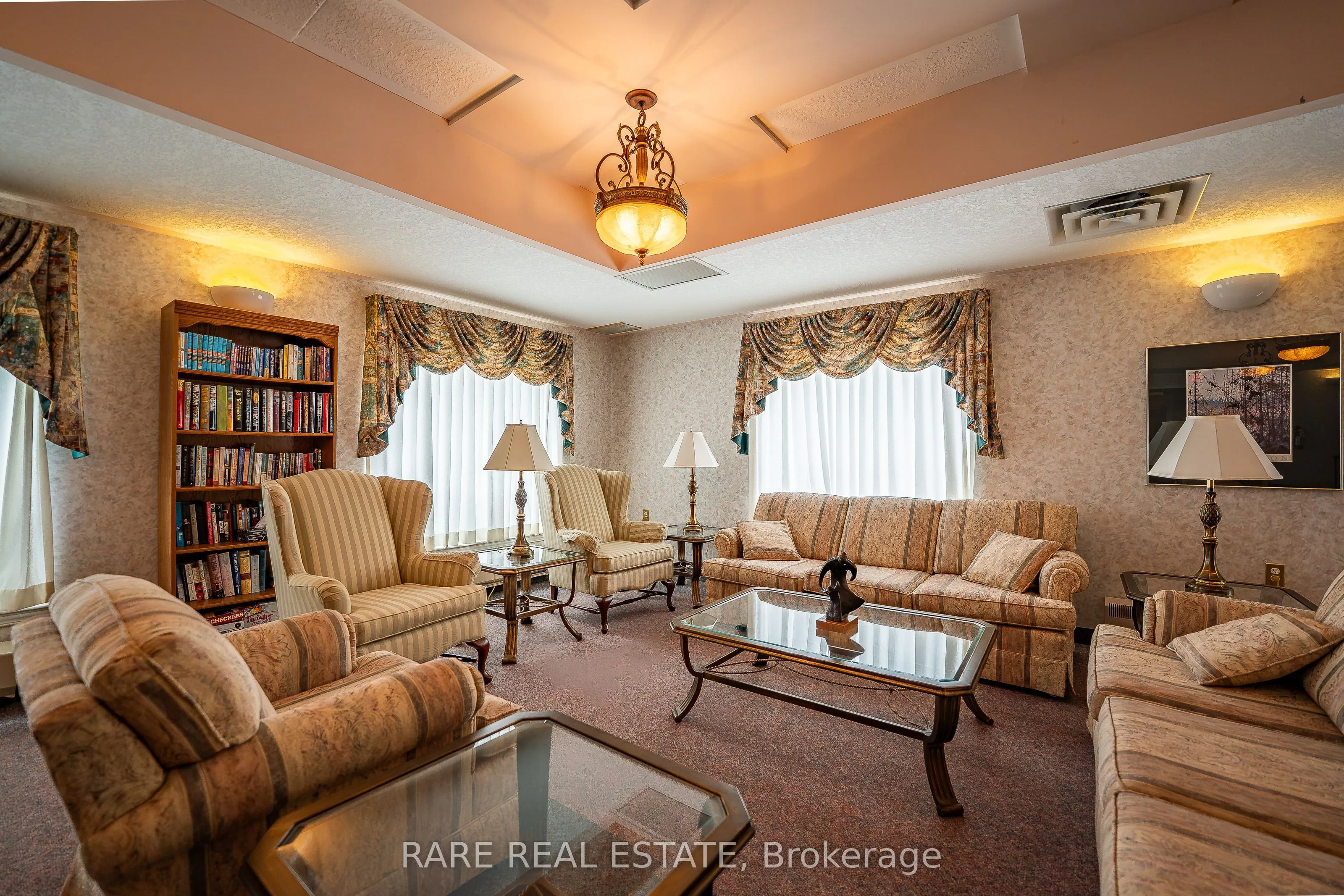 405 Erb Street W #403