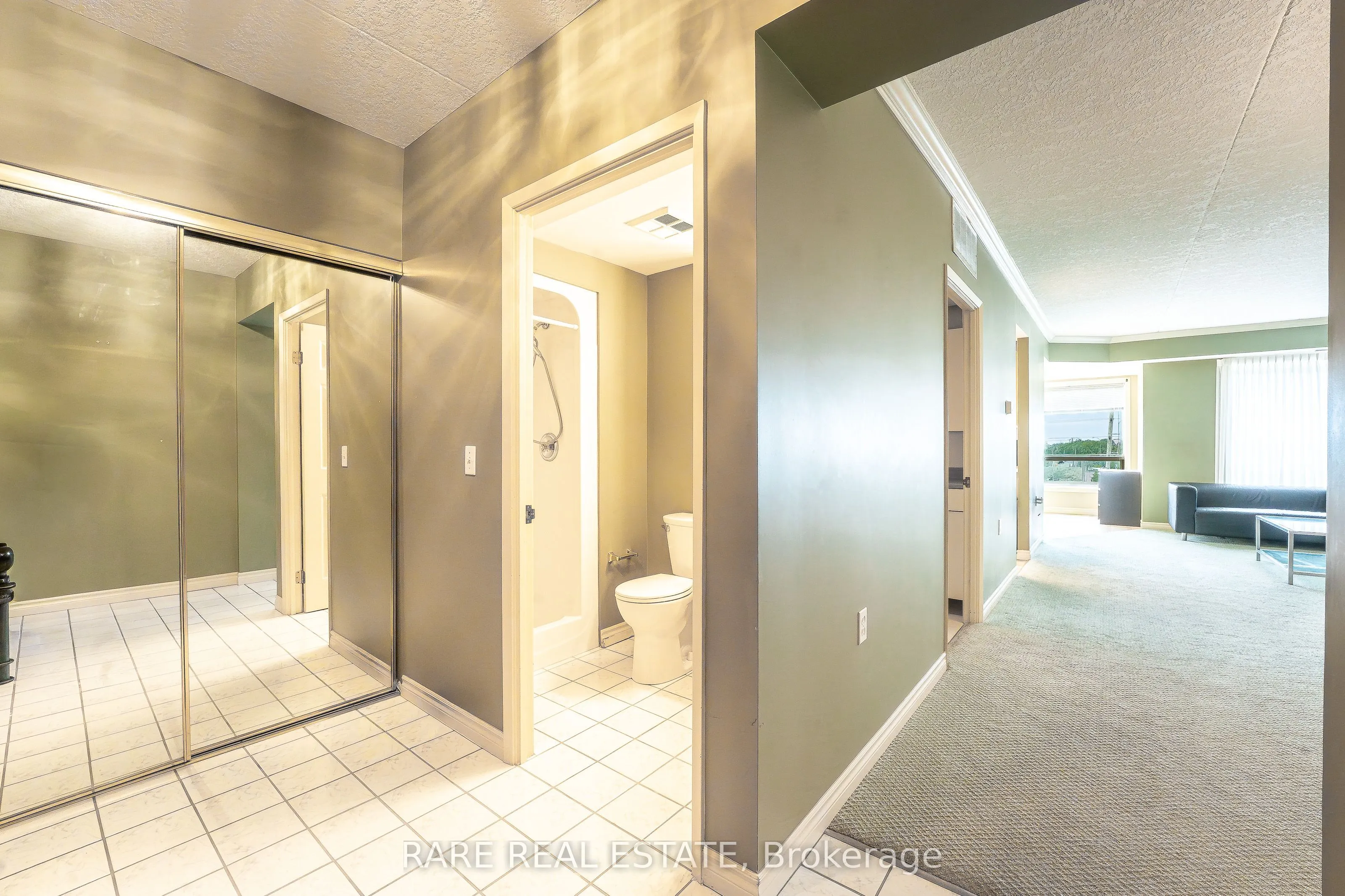 405 Erb Street W #403