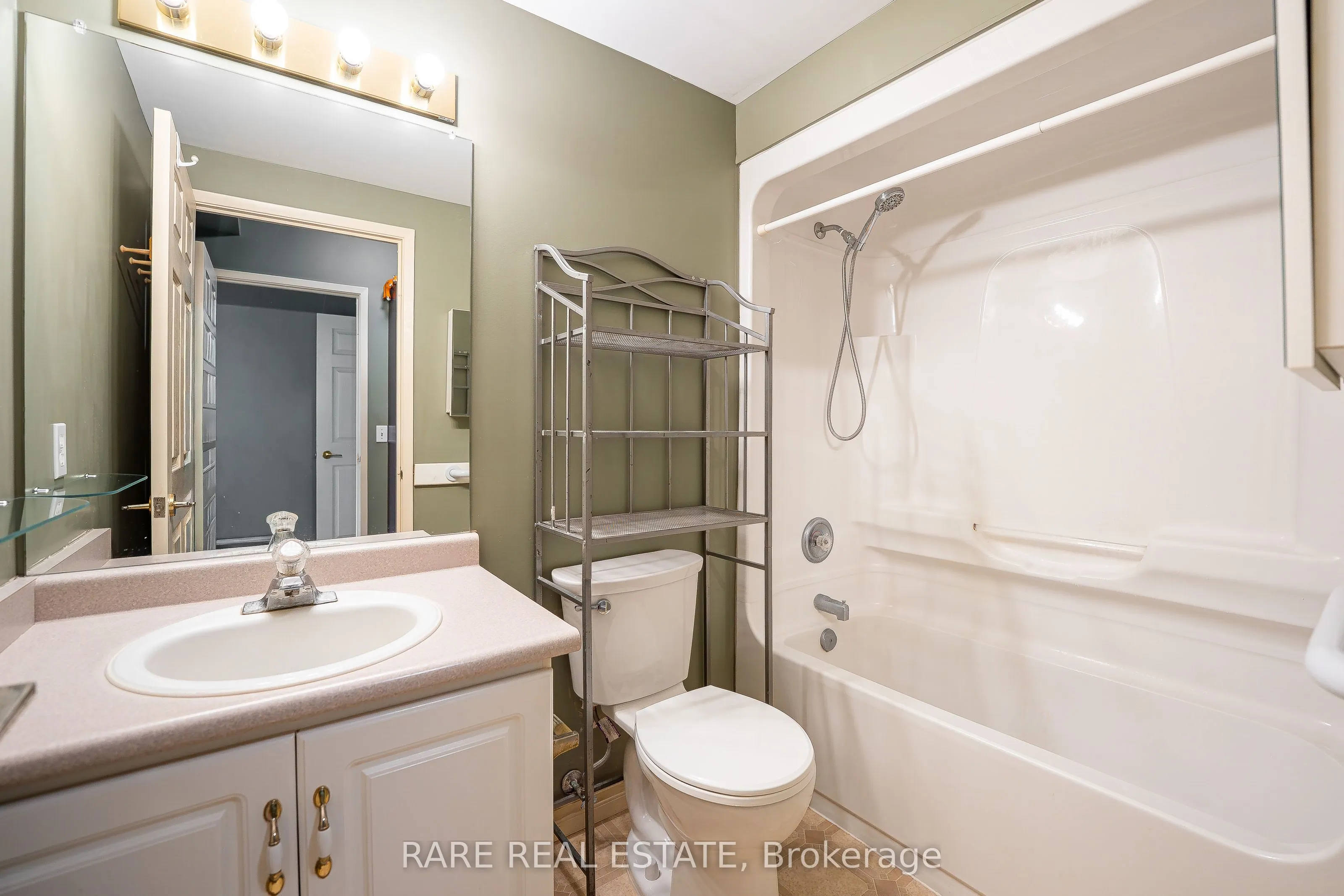 405 Erb Street W #403