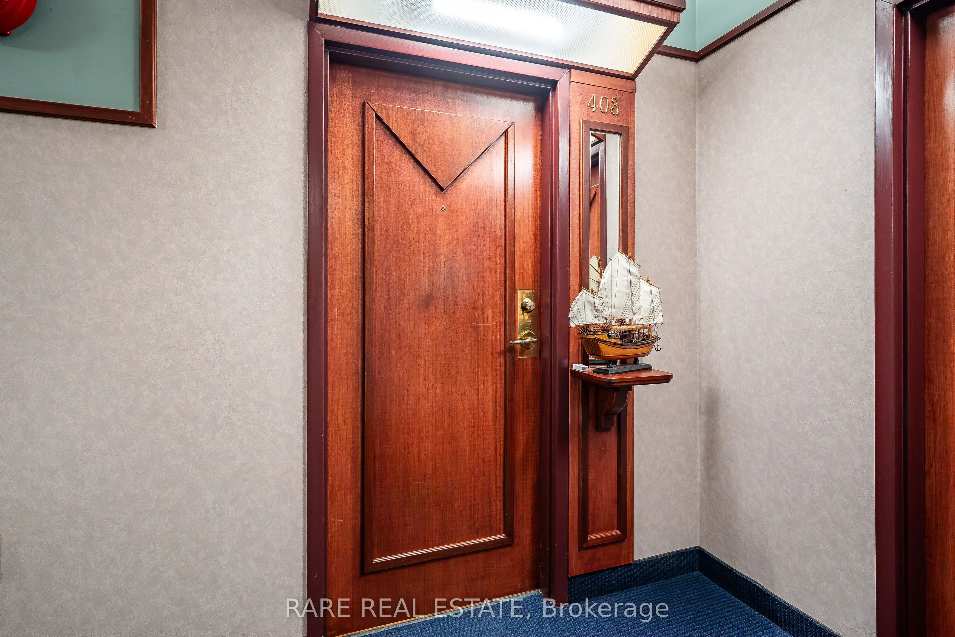 405 Erb Street W #403