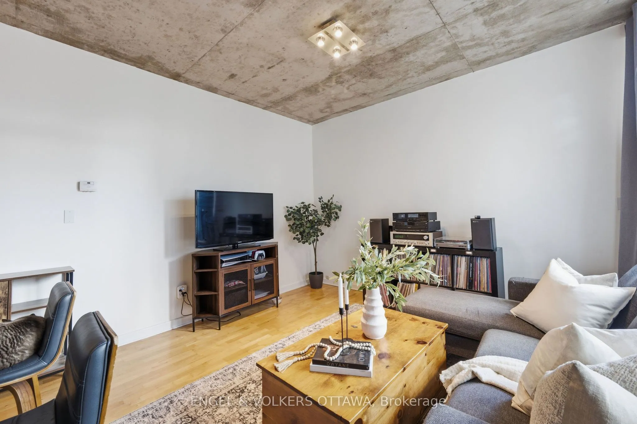 180 York Street #207
