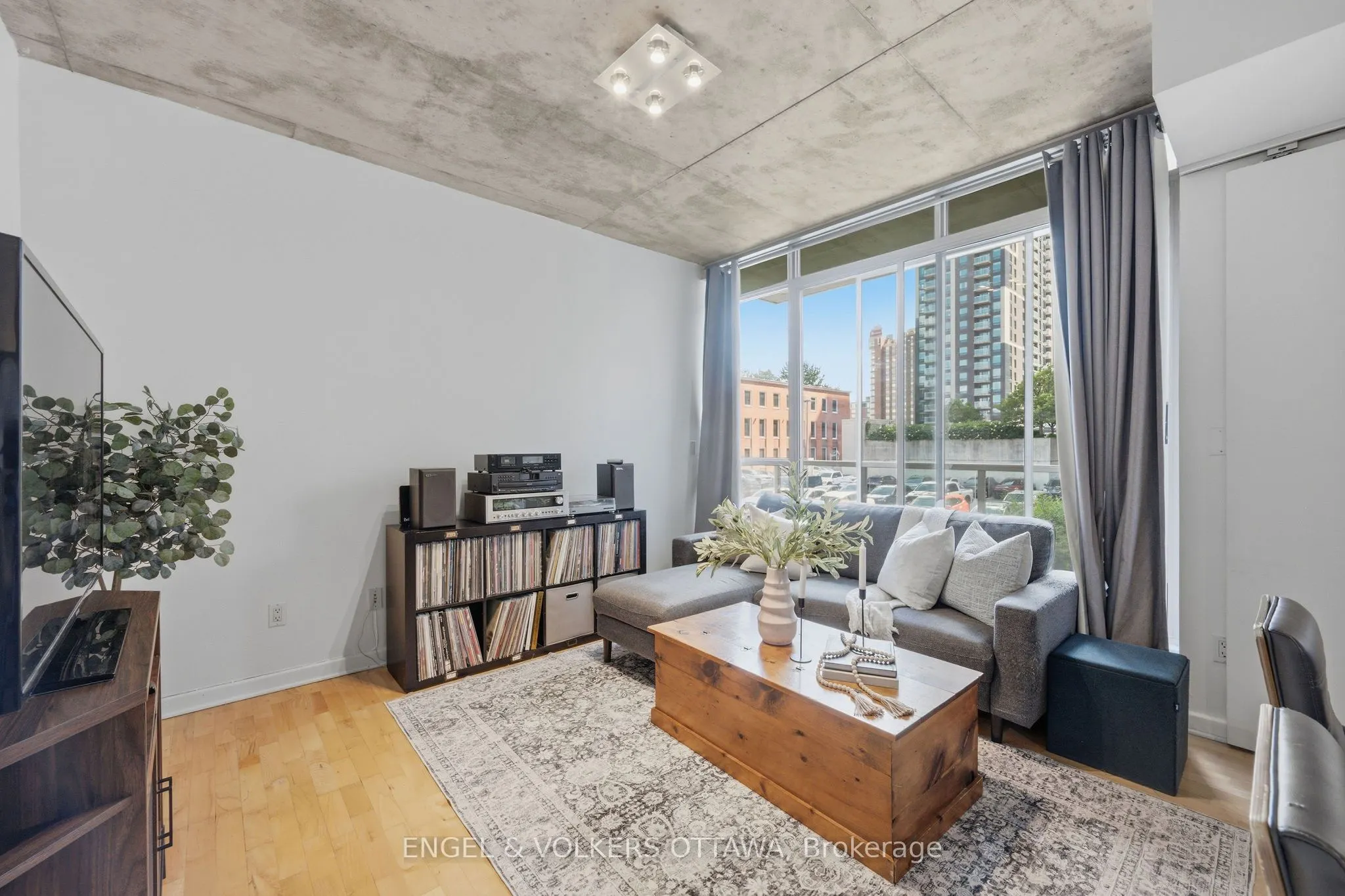 180 York Street #207
