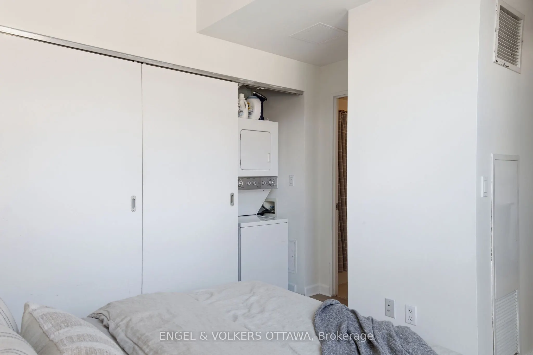 180 York Street #207