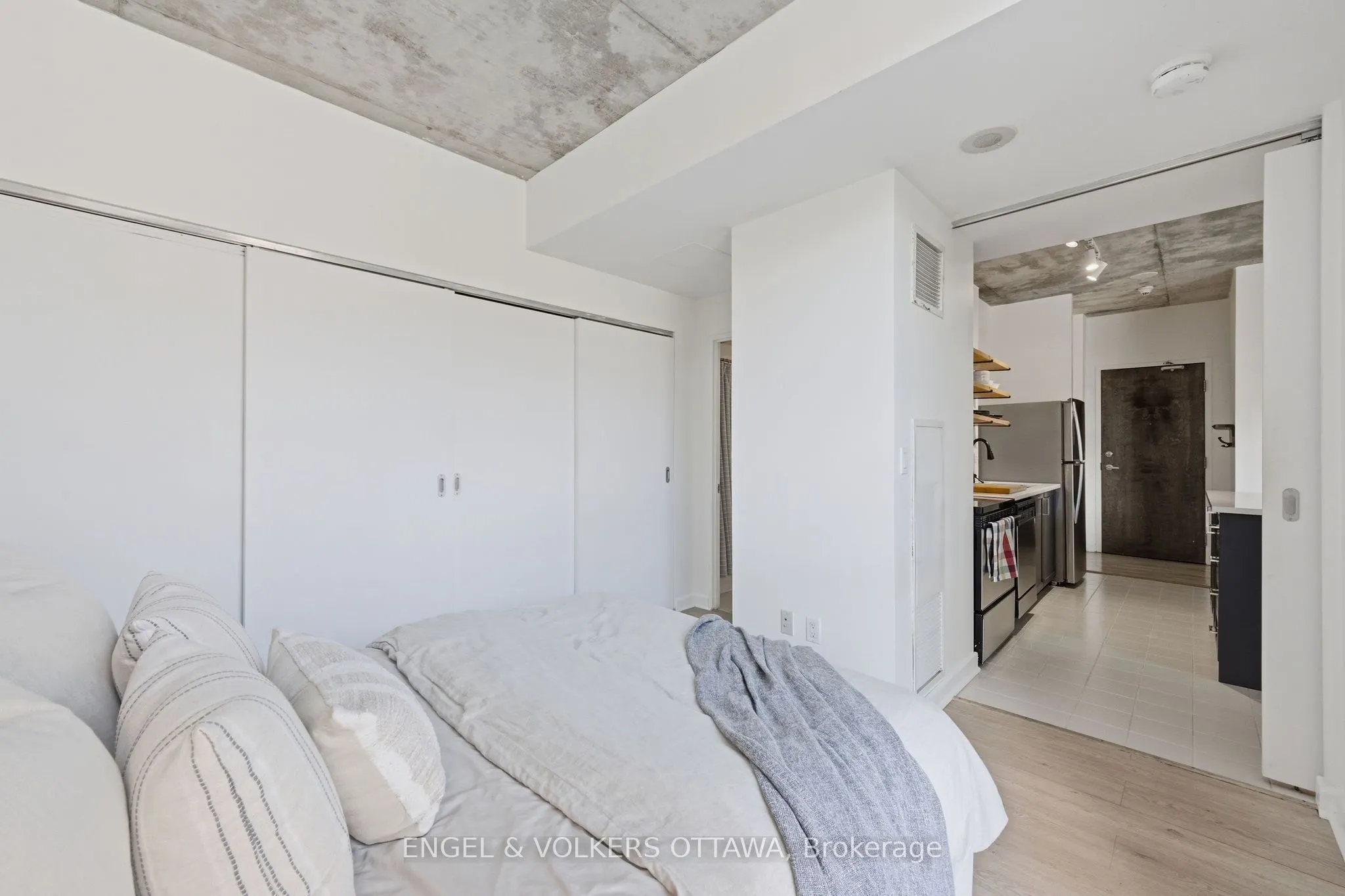 180 York Street #207