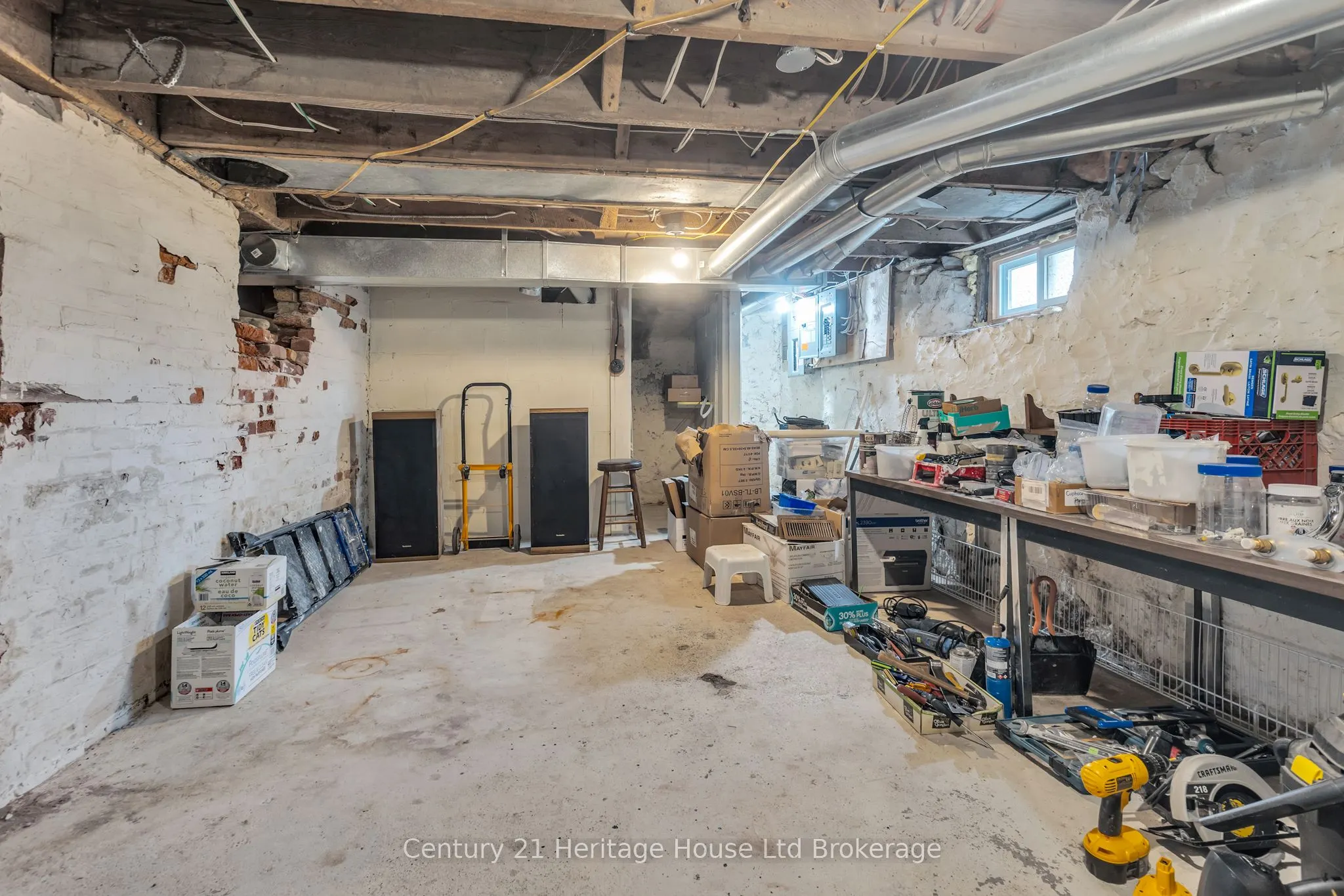 37 Church Street E