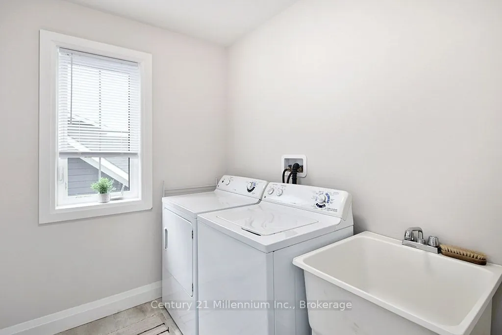 214 Yellow Birch Crescent