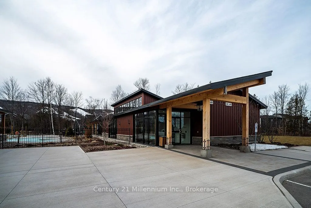 214 Yellow Birch Crescent