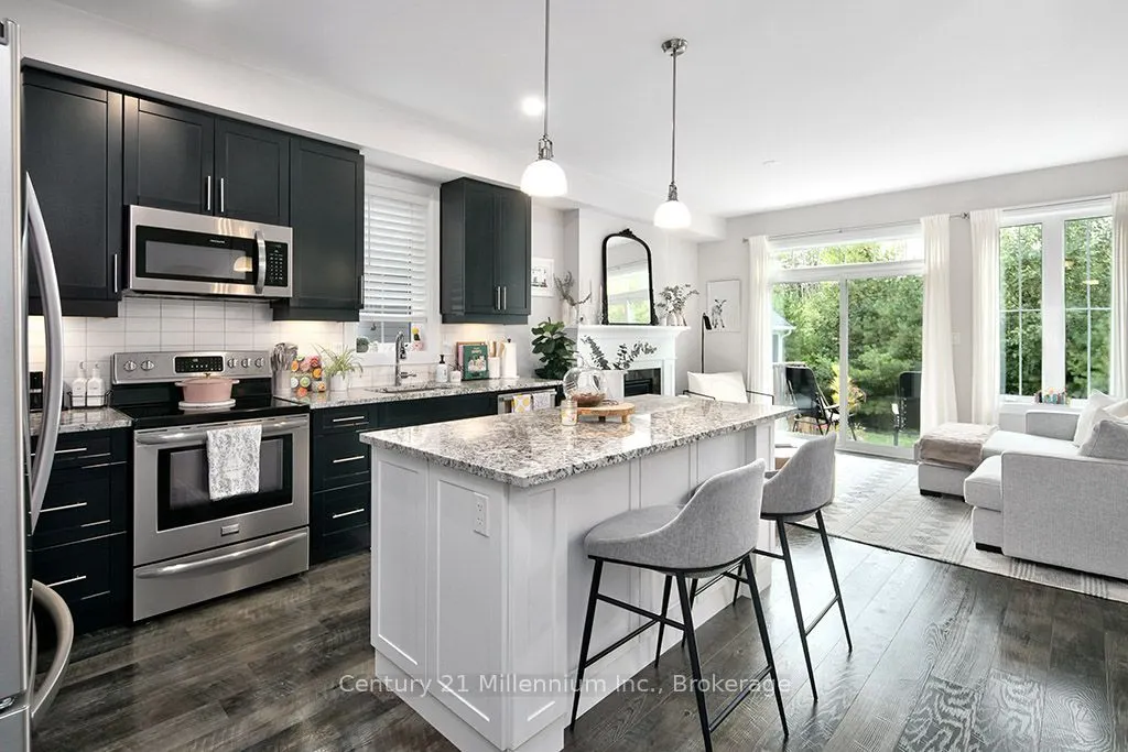 214 Yellow Birch Crescent