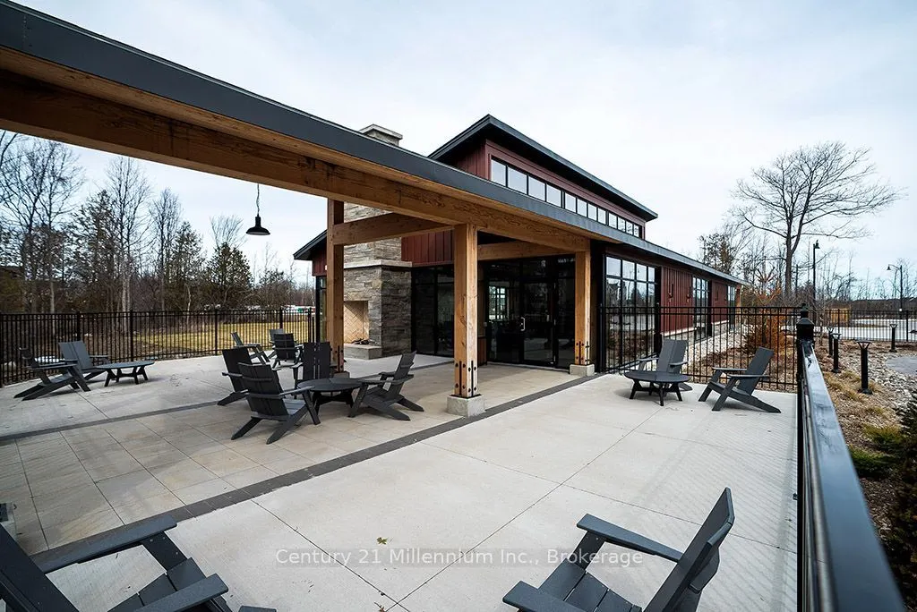 214 Yellow Birch Crescent