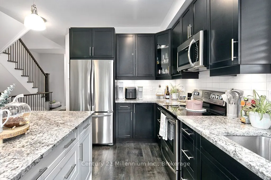 214 Yellow Birch Crescent