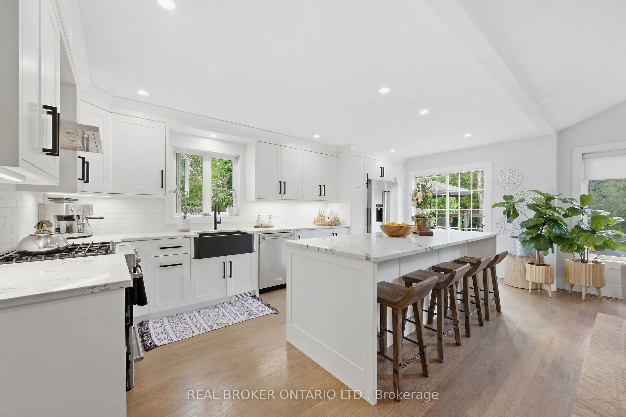8 Sawgrass Circle