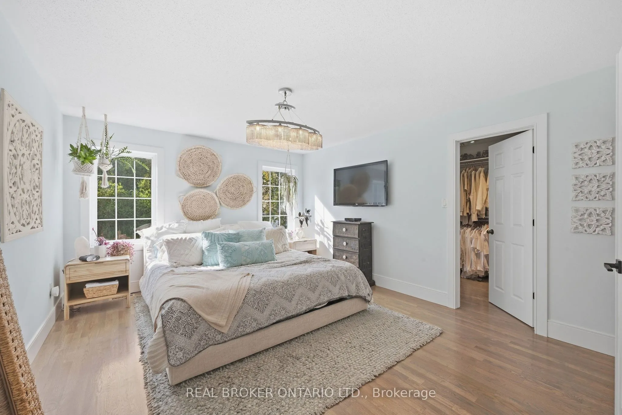 8 Sawgrass Circle