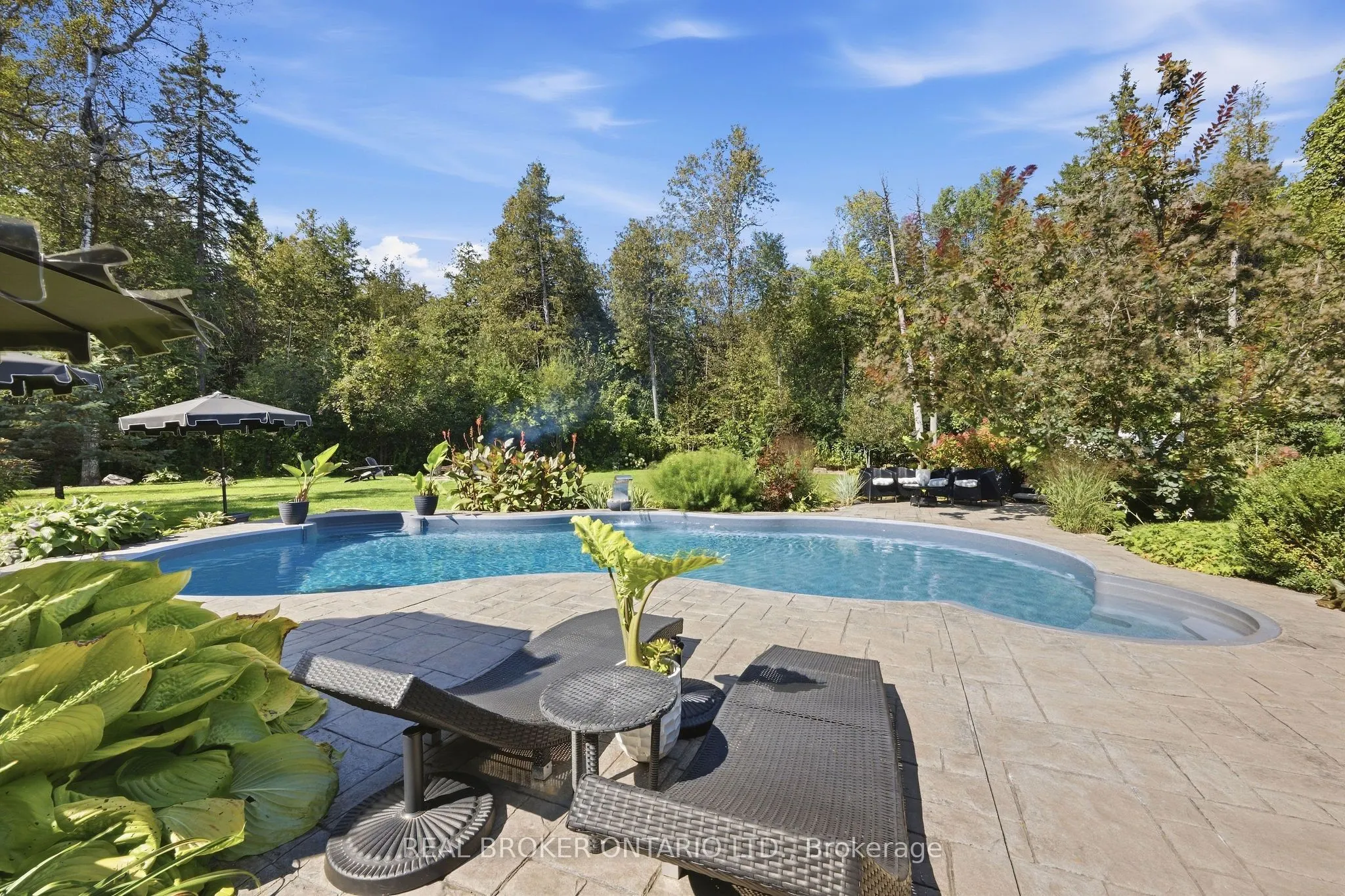 8 Sawgrass Circle