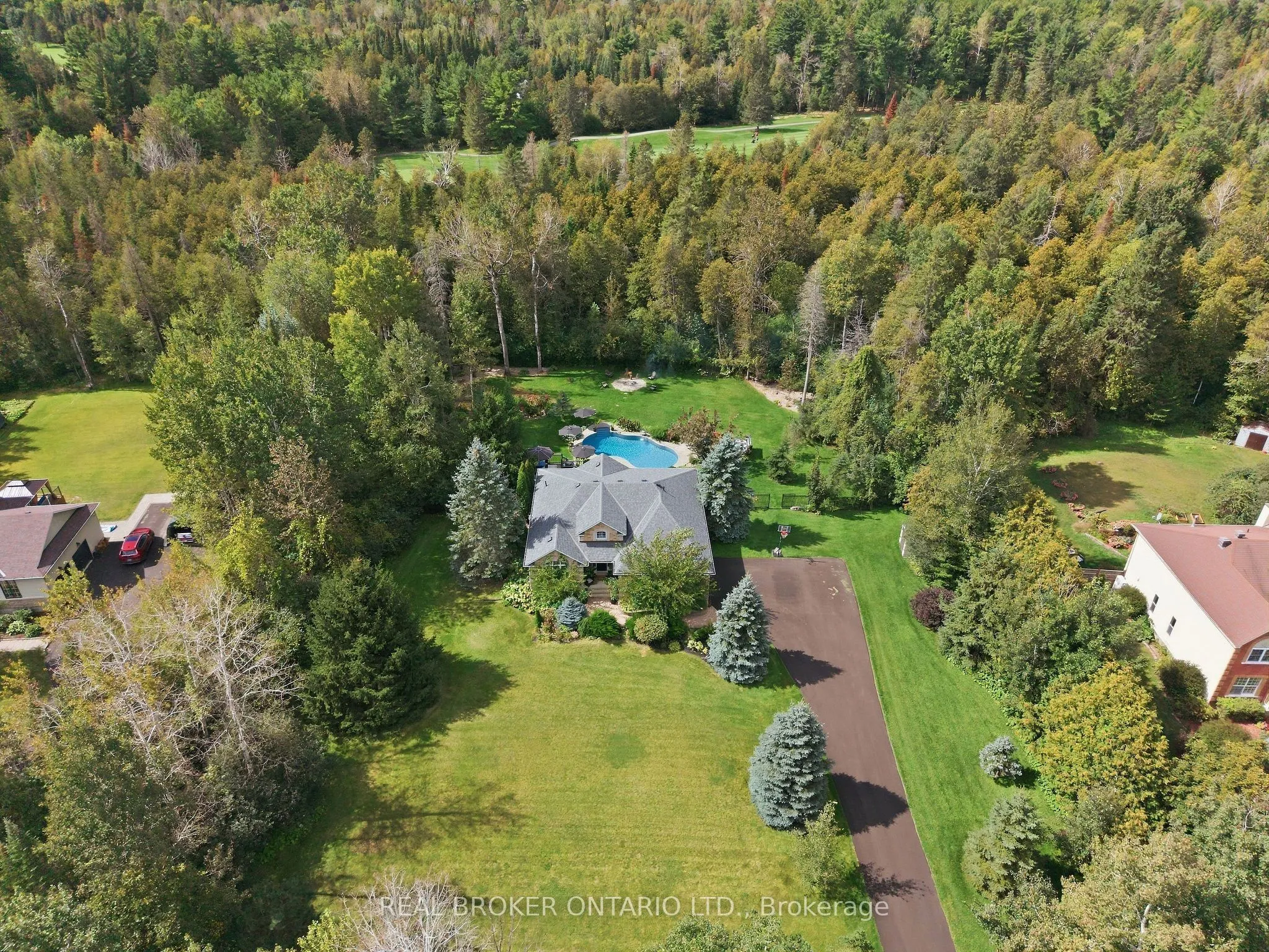 8 Sawgrass Circle