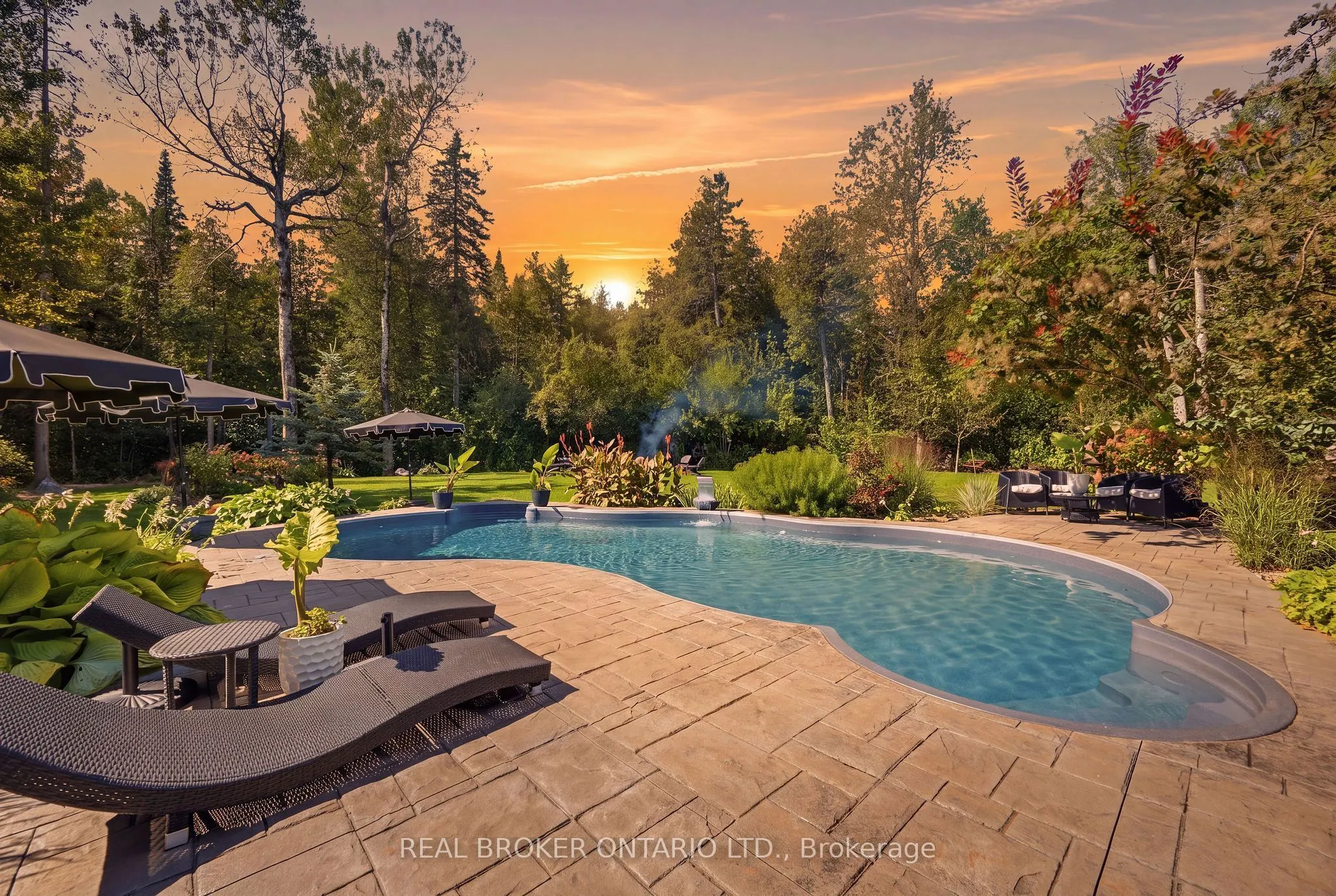 8 Sawgrass Circle