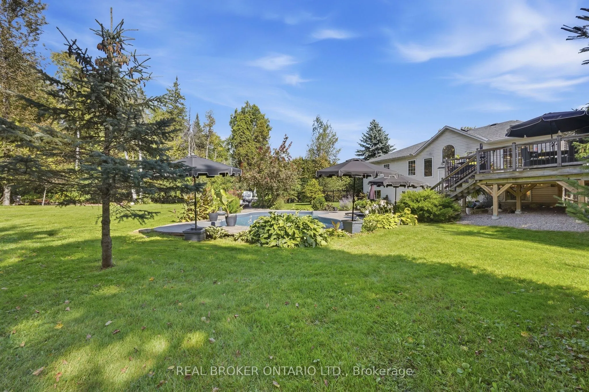 8 Sawgrass Circle