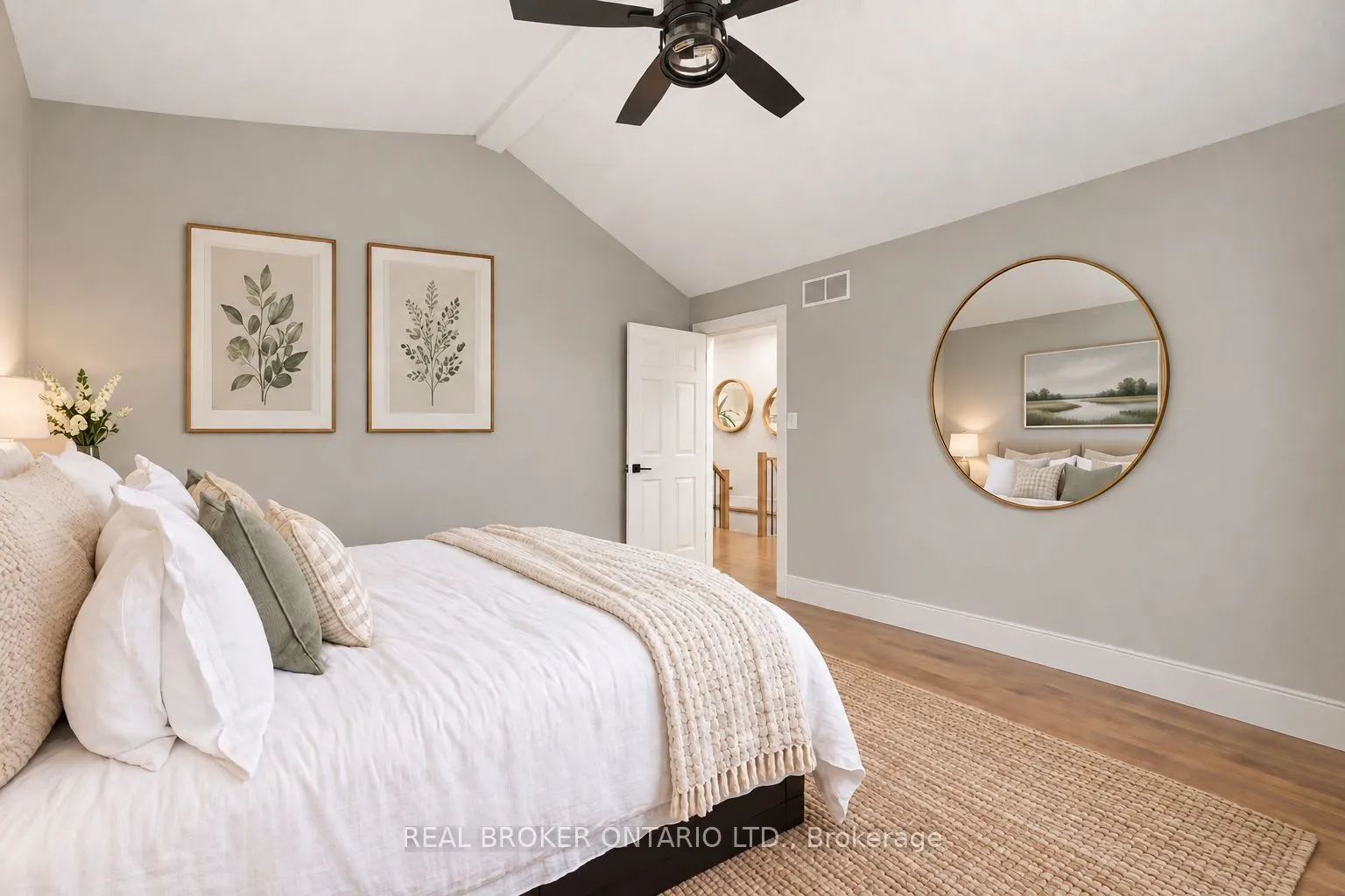 8 Sawgrass Circle