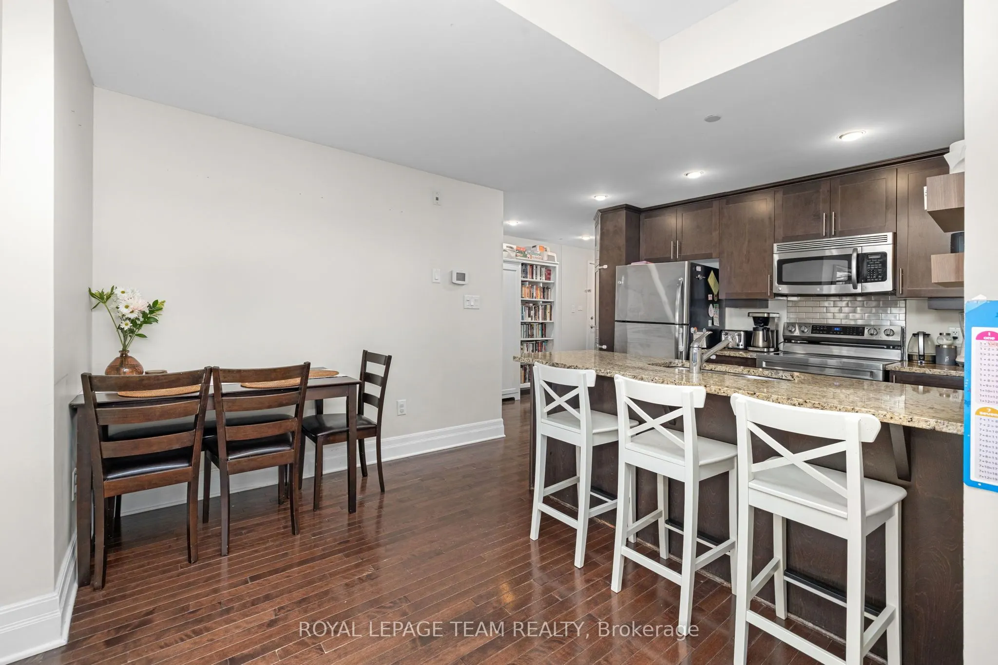 950 Marguerite Avenue #212