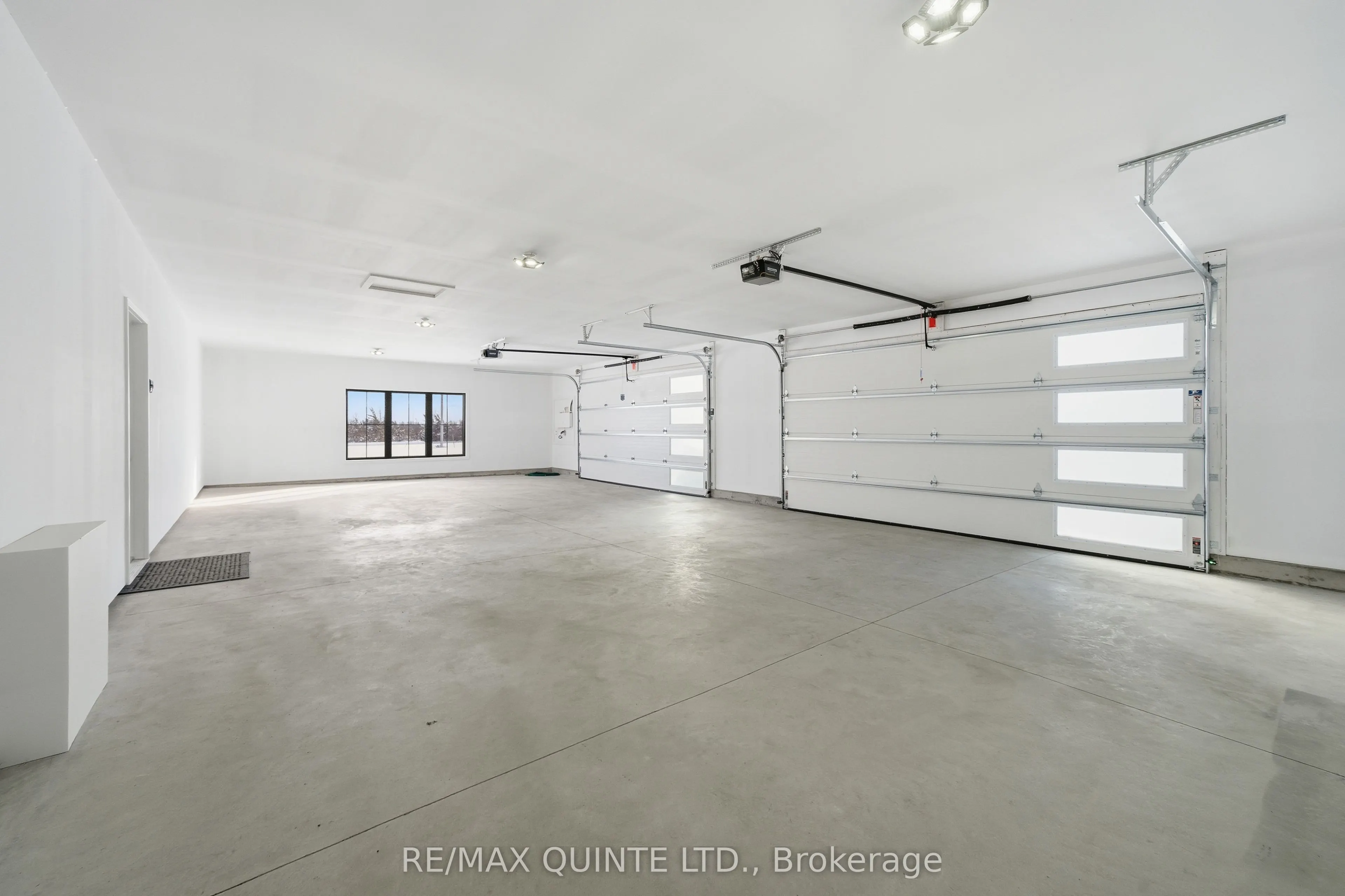 225 Mitchells Crossroad