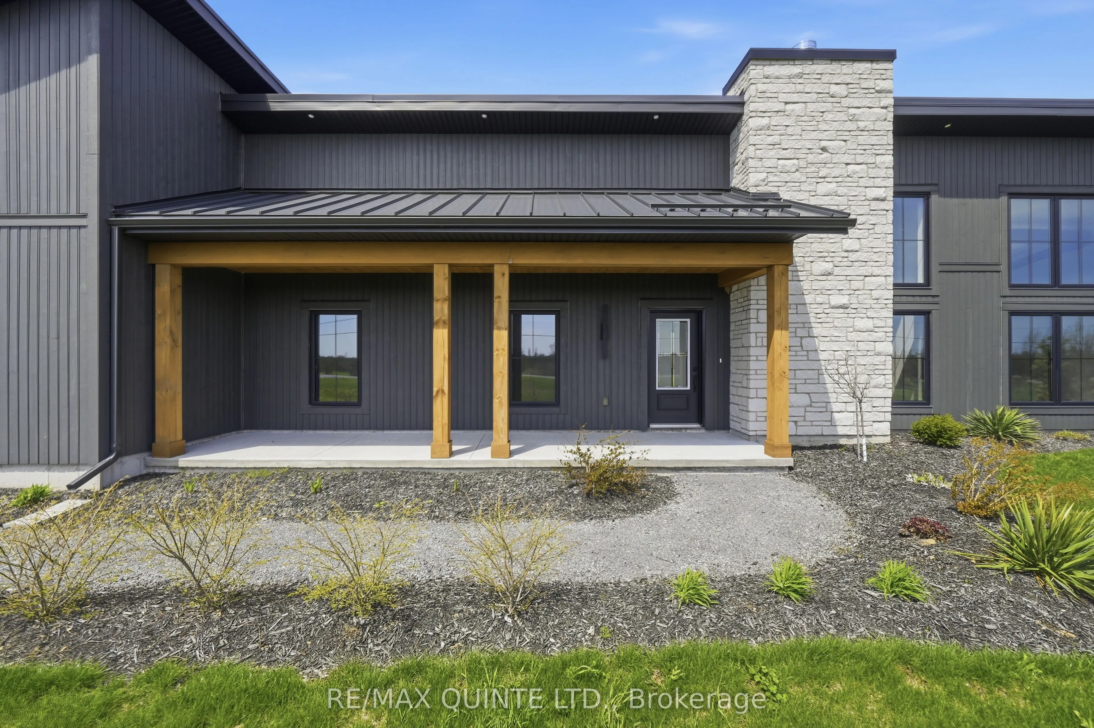 225 Mitchells Crossroad
