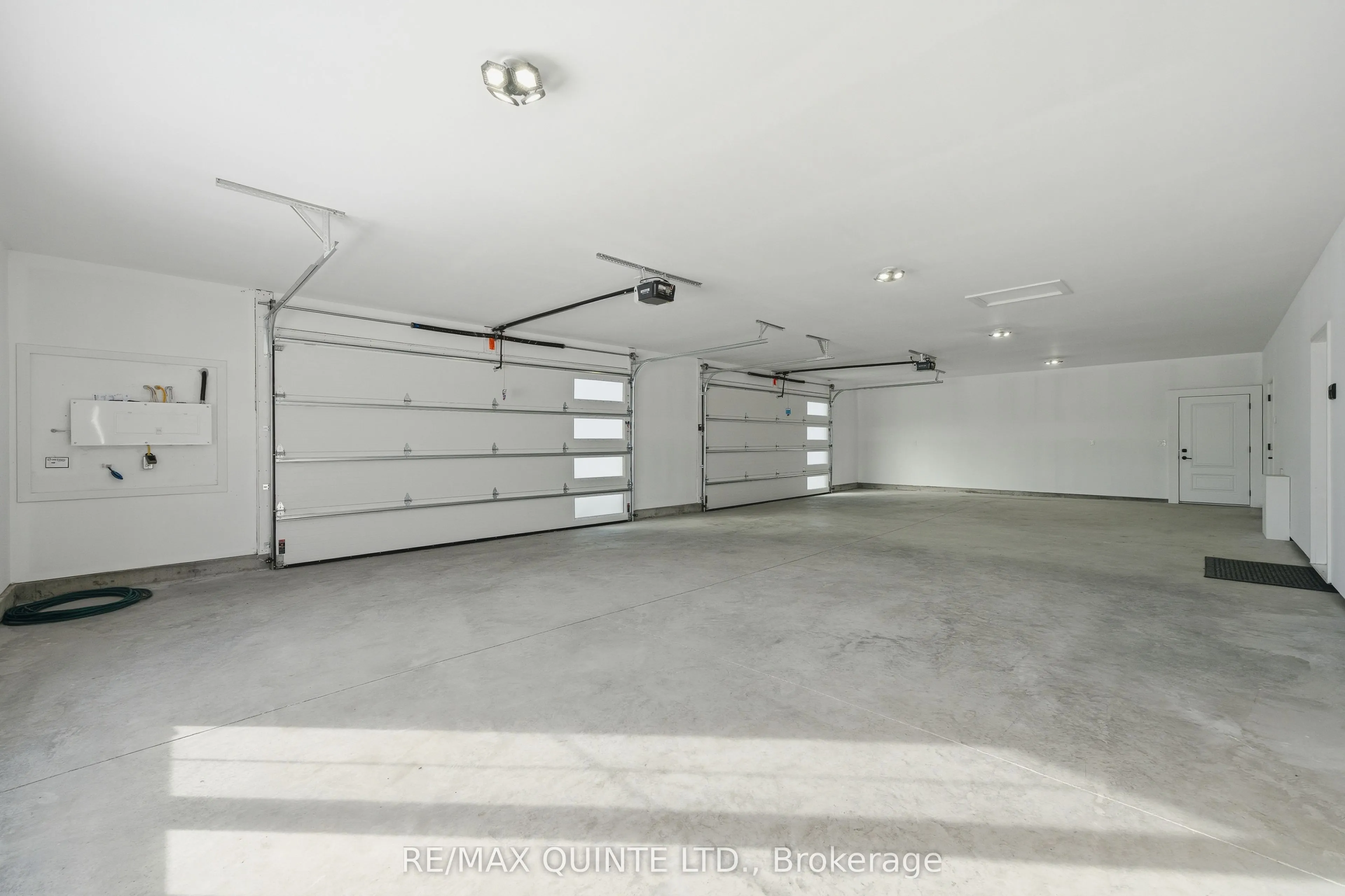 225 Mitchells Crossroad