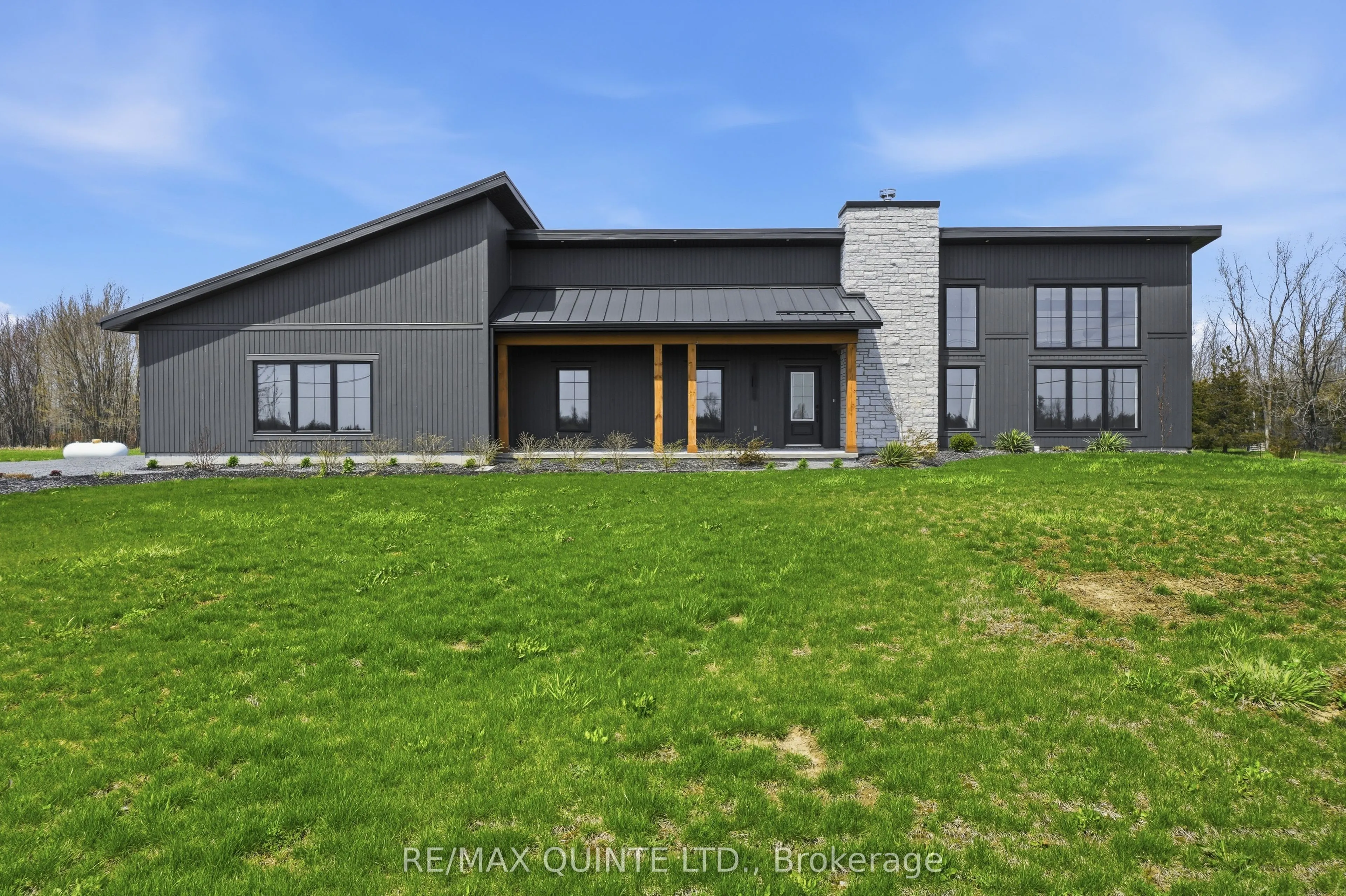 225 Mitchells Crossroad