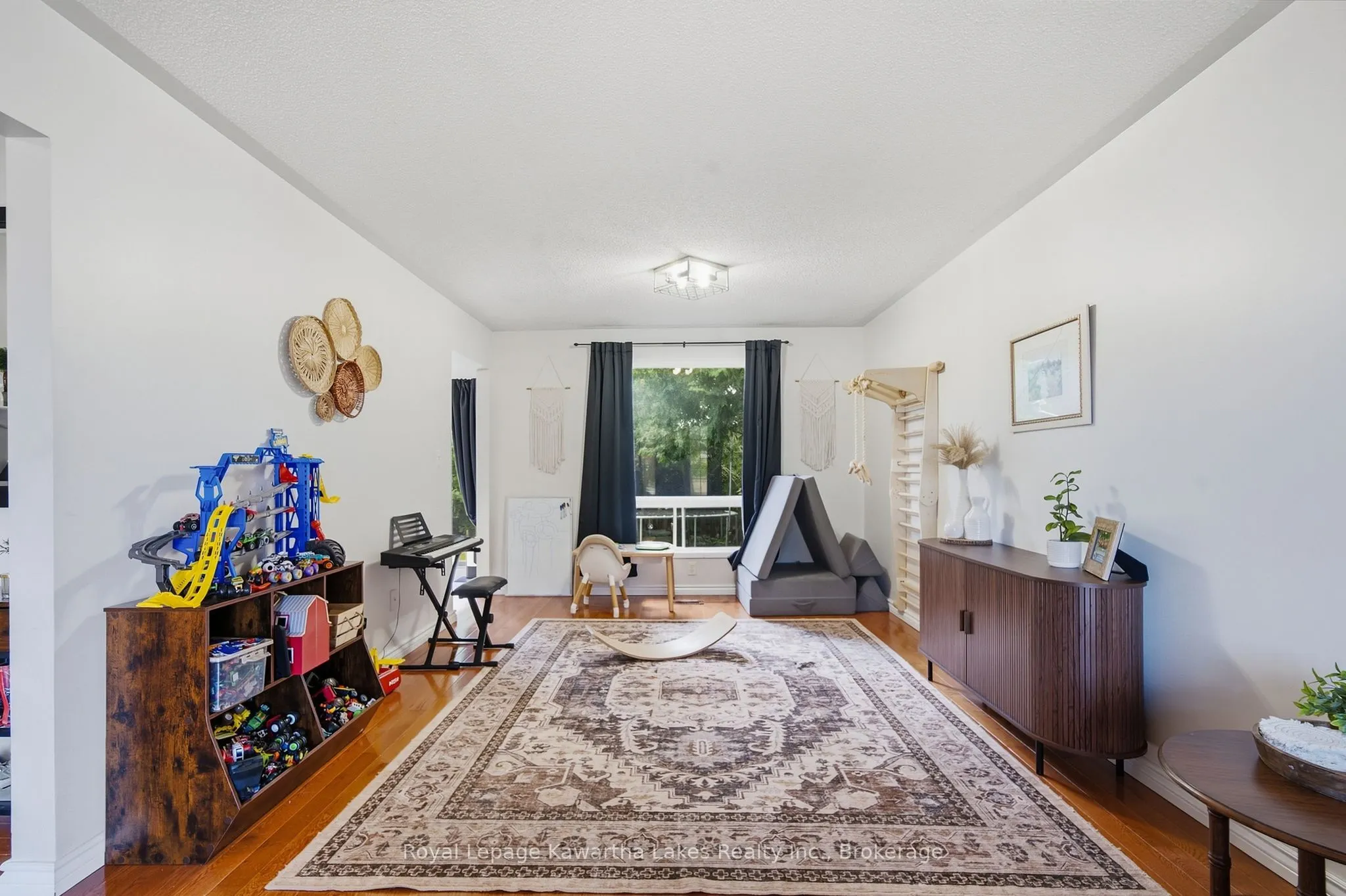 1220 Wildlark Drive