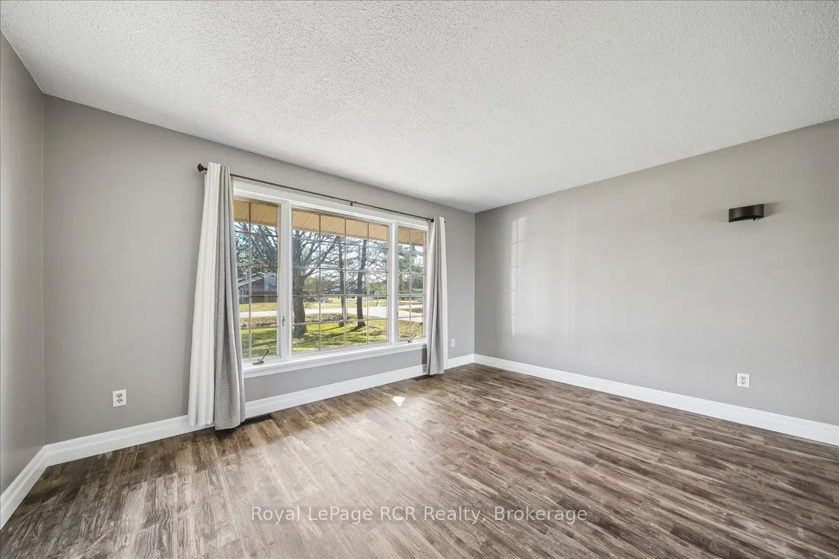 883 30th Street W