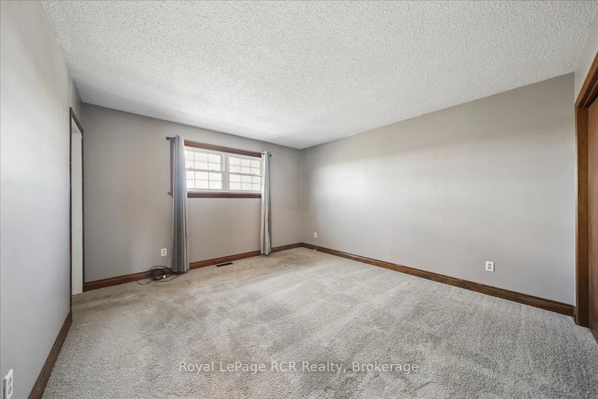 883 30th Street W