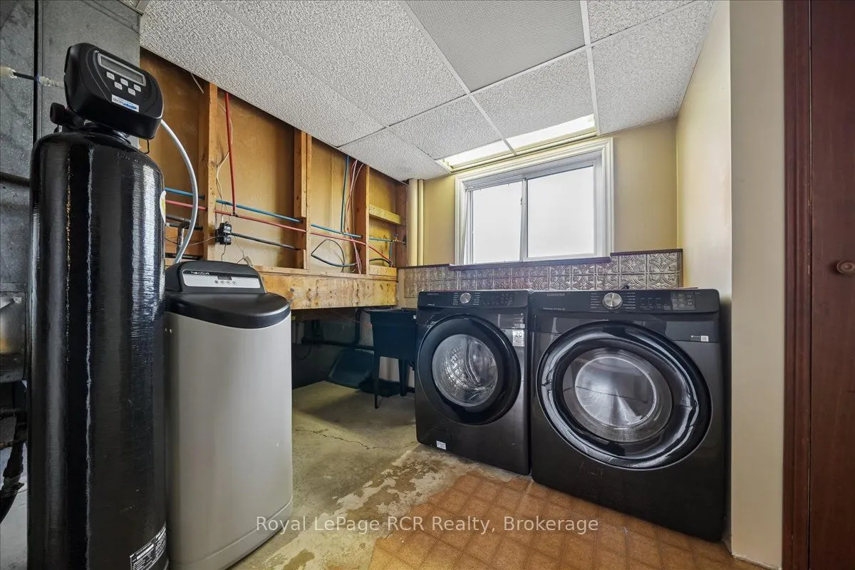 883 30th Street W