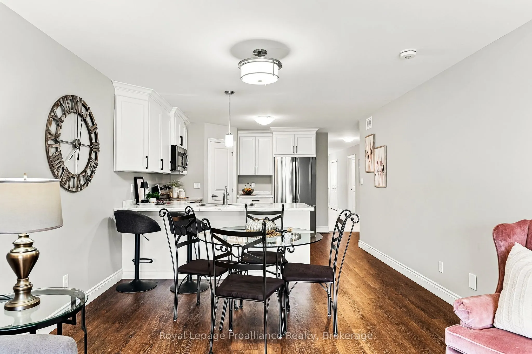 8 Ferris Court