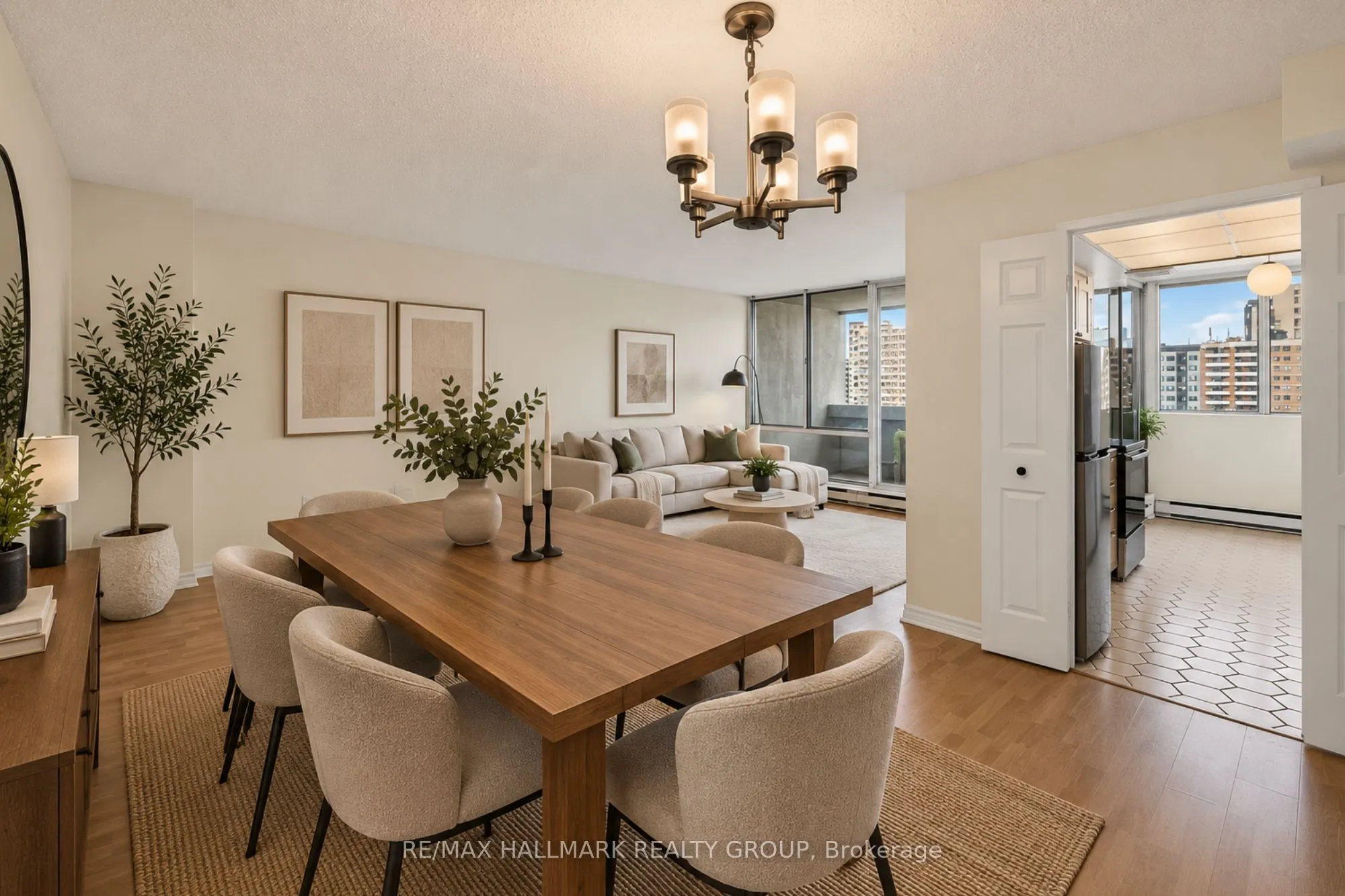 530 Laurier Avenue W #901