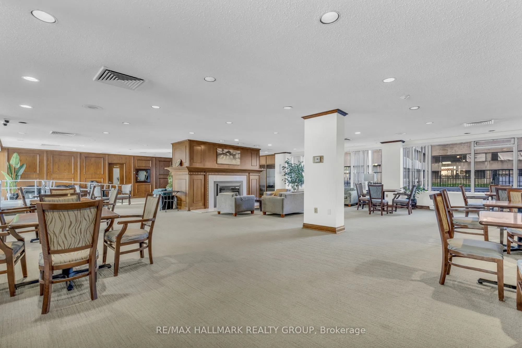 530 Laurier Avenue W #901