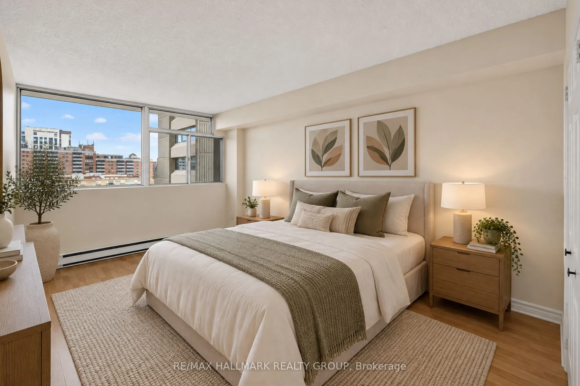 530 Laurier Avenue W #901