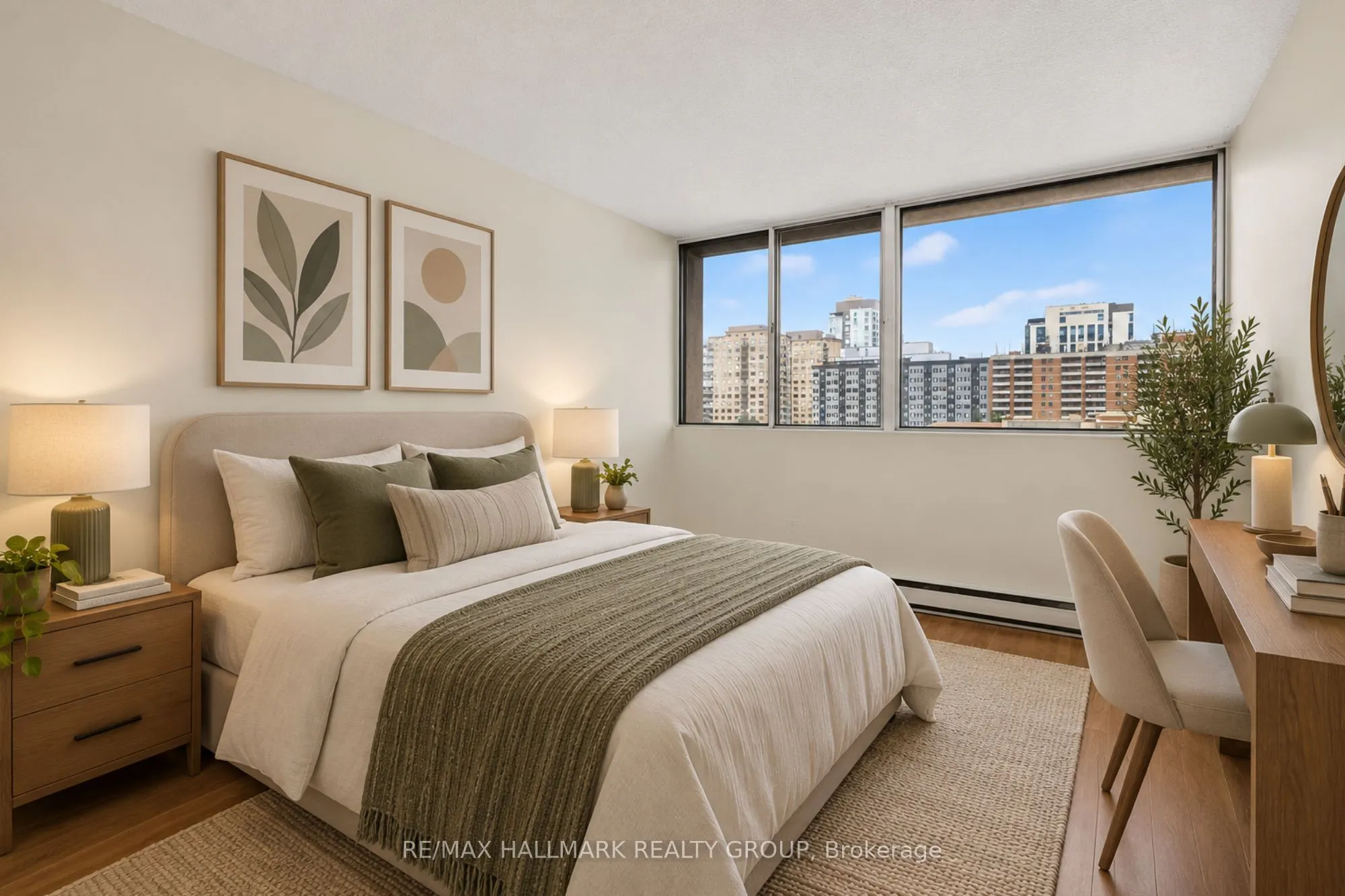 530 Laurier Avenue W #901