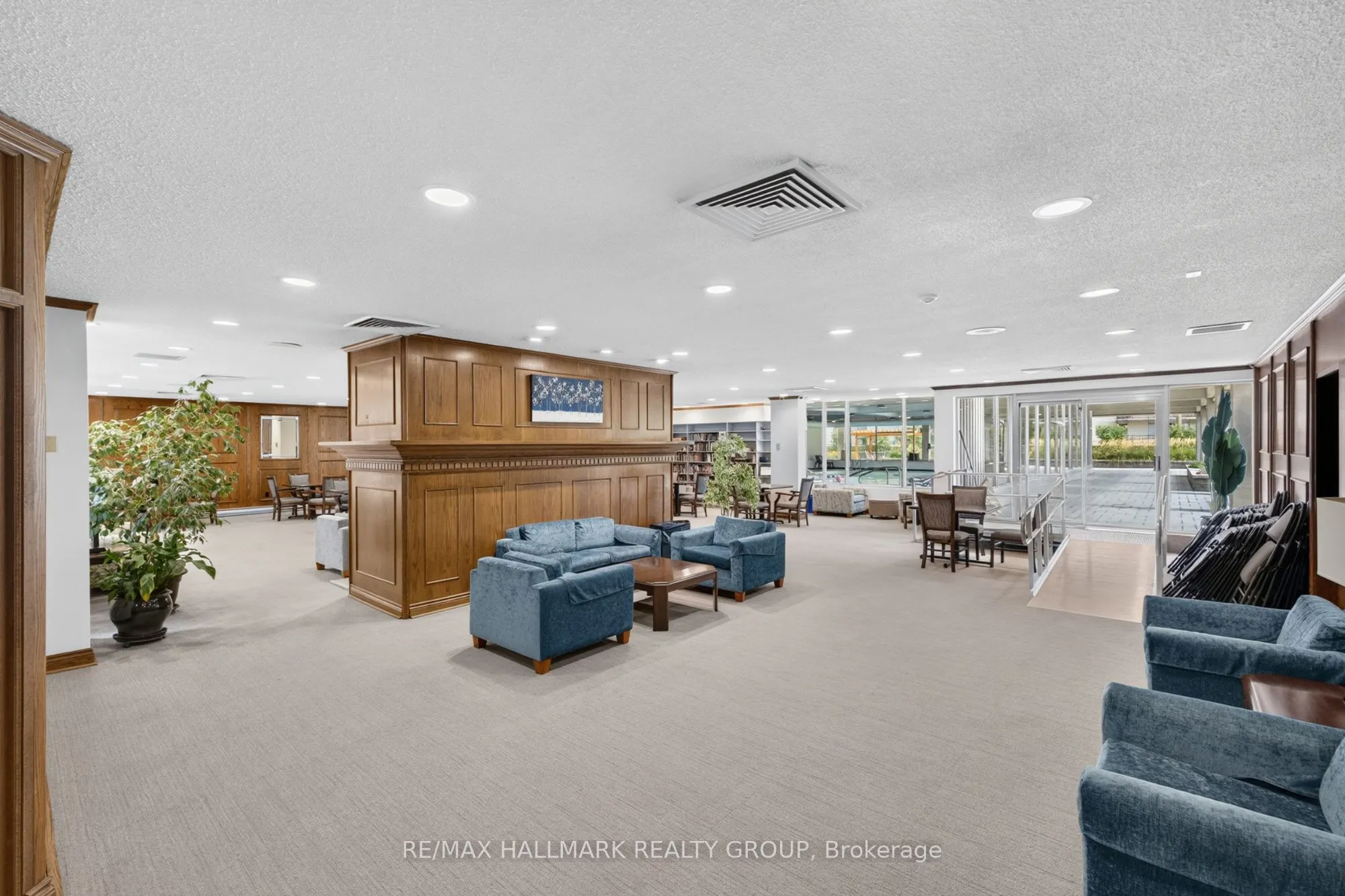 530 Laurier Avenue W #901