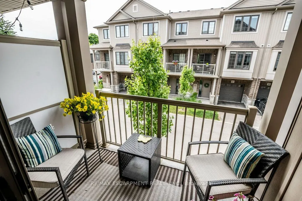 377 GLANCASTER Road #38