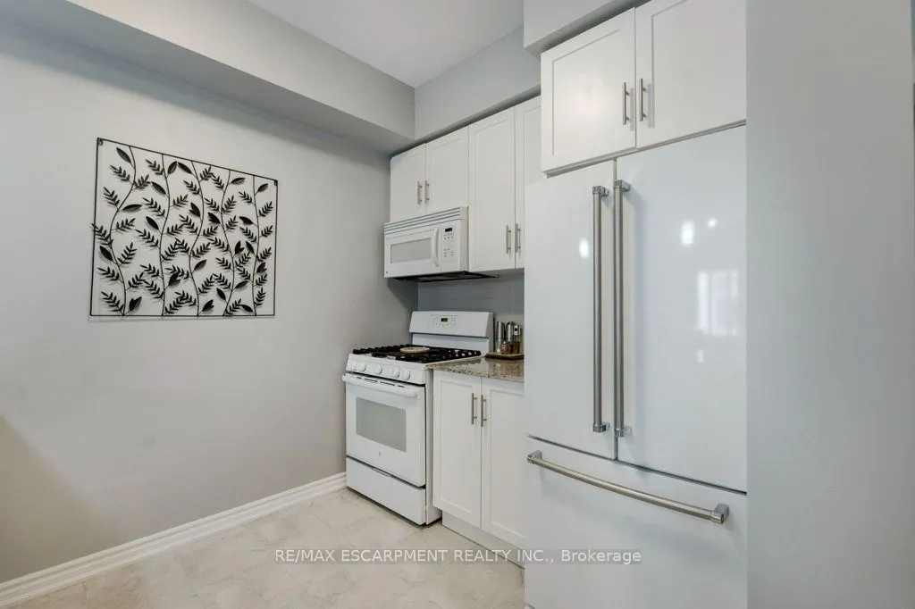 377 GLANCASTER Road #38