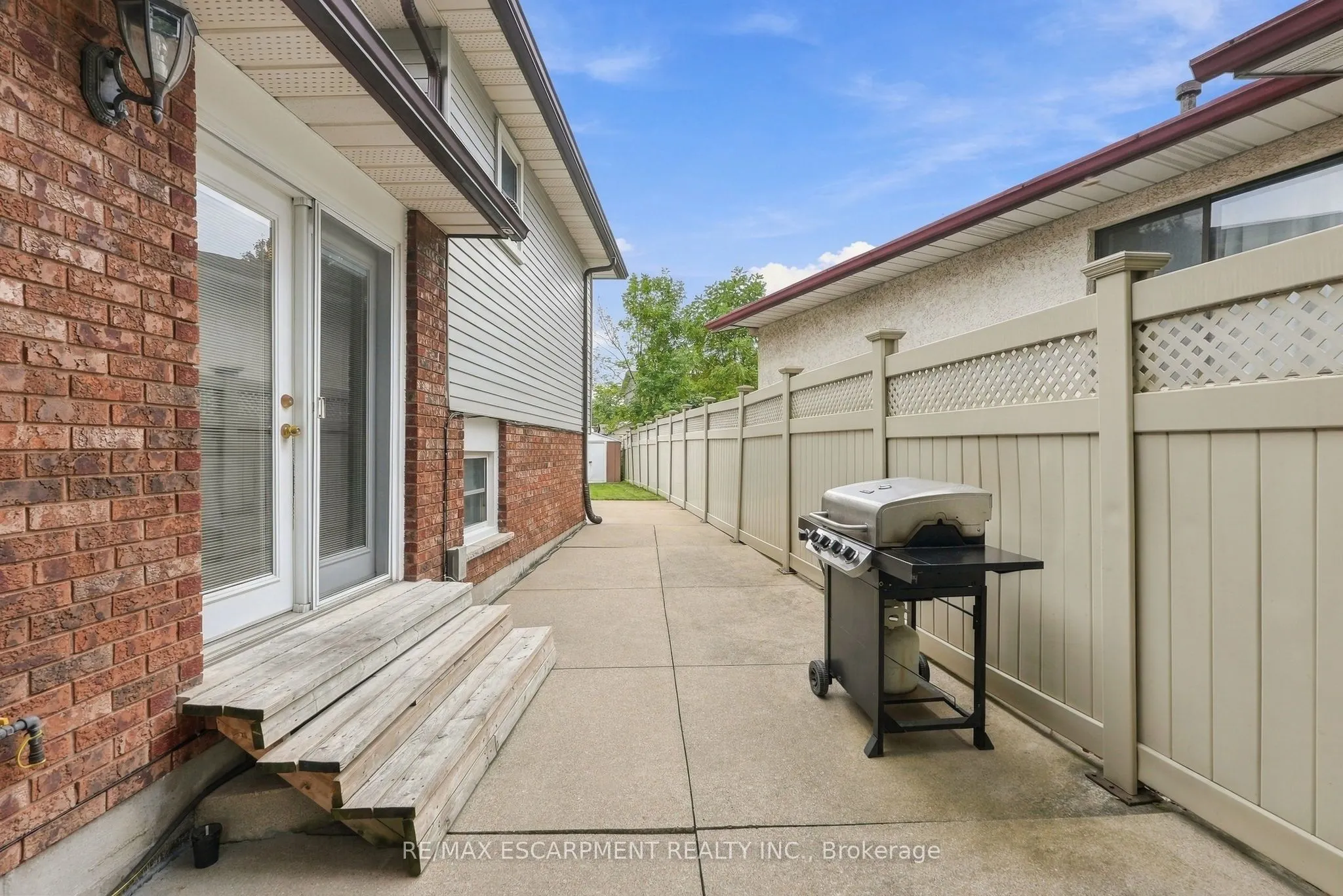 10 Audubon Street N
