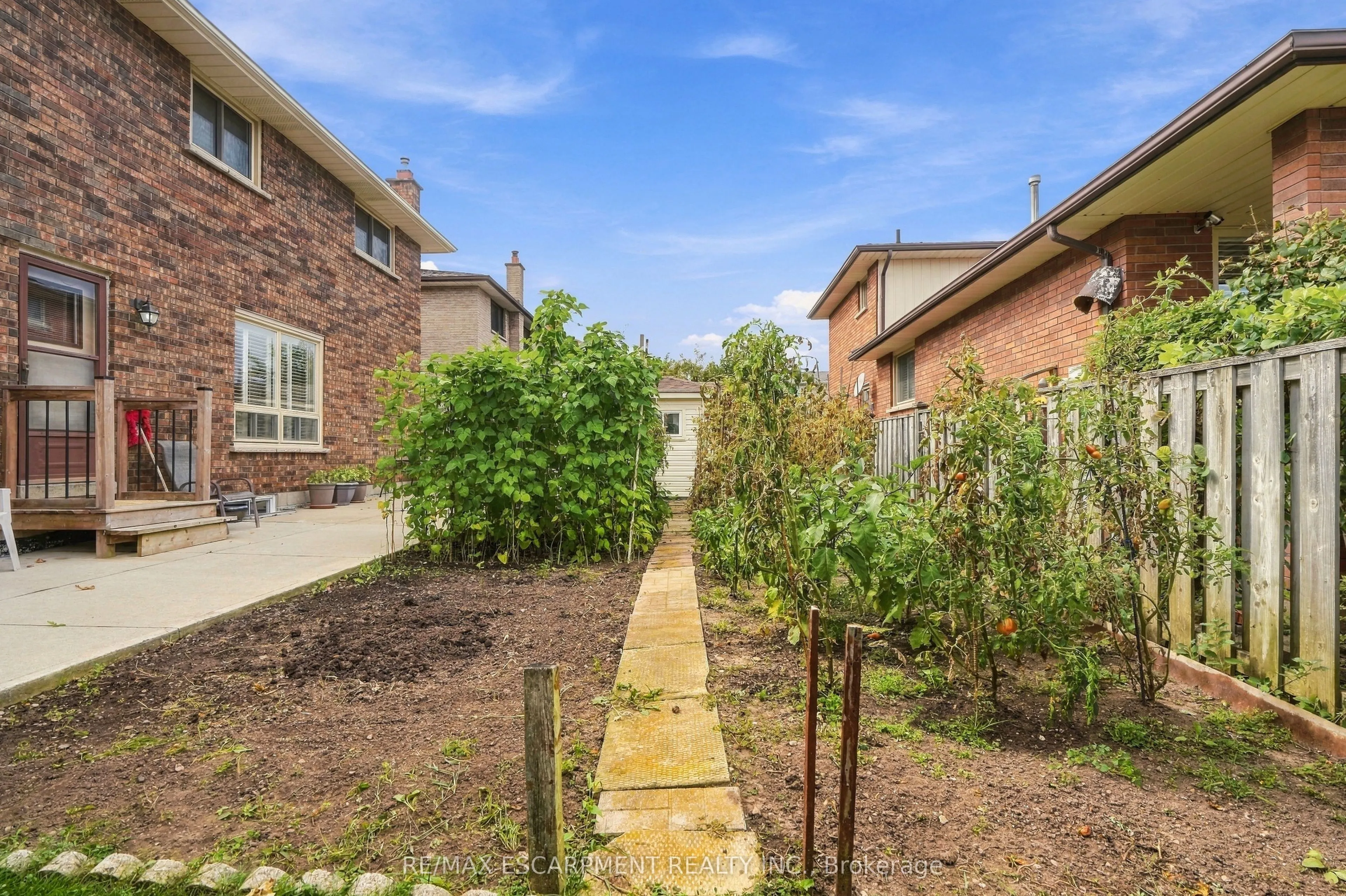 7 Vinehill Drive
