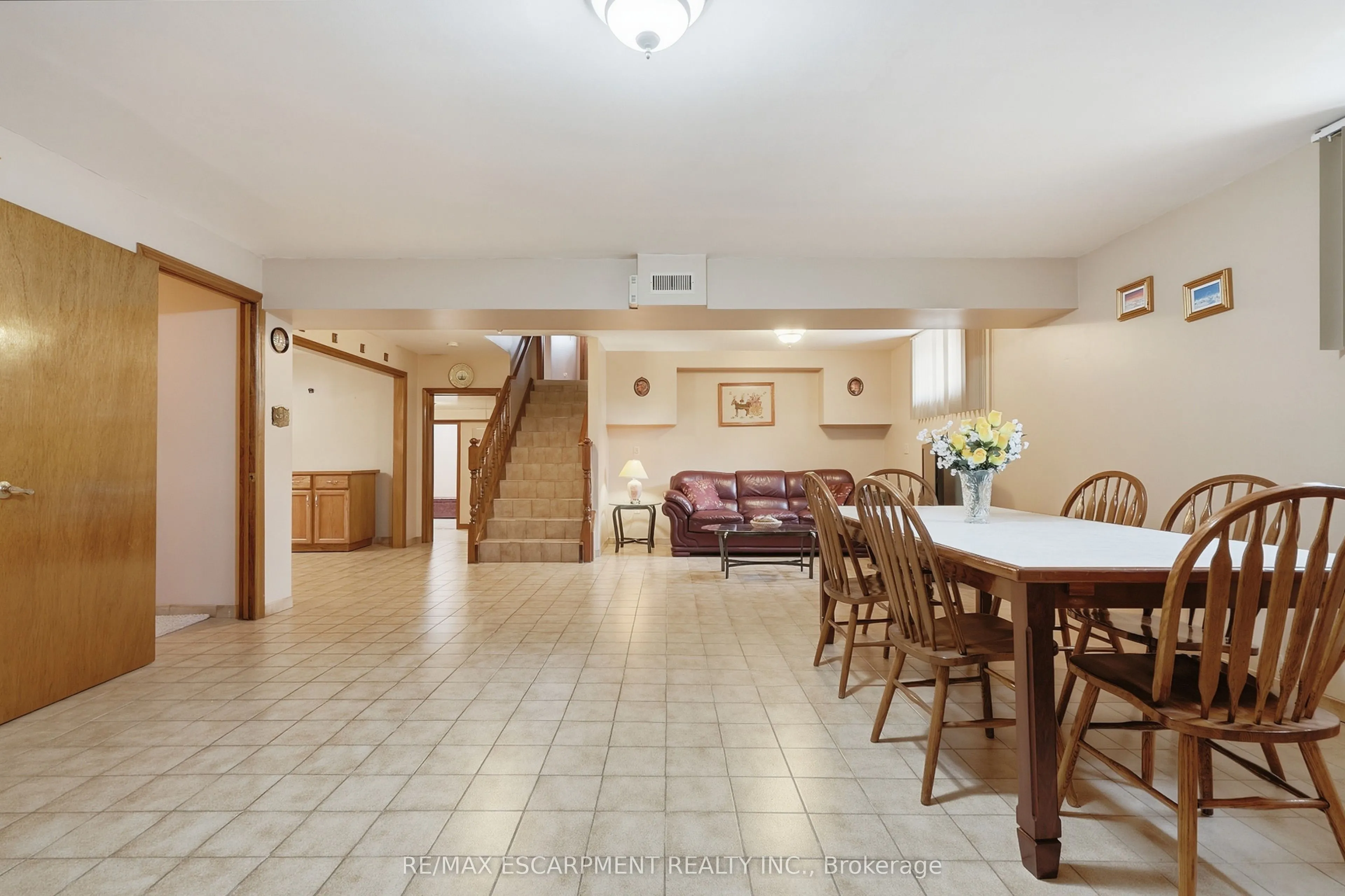 7 Vinehill Drive