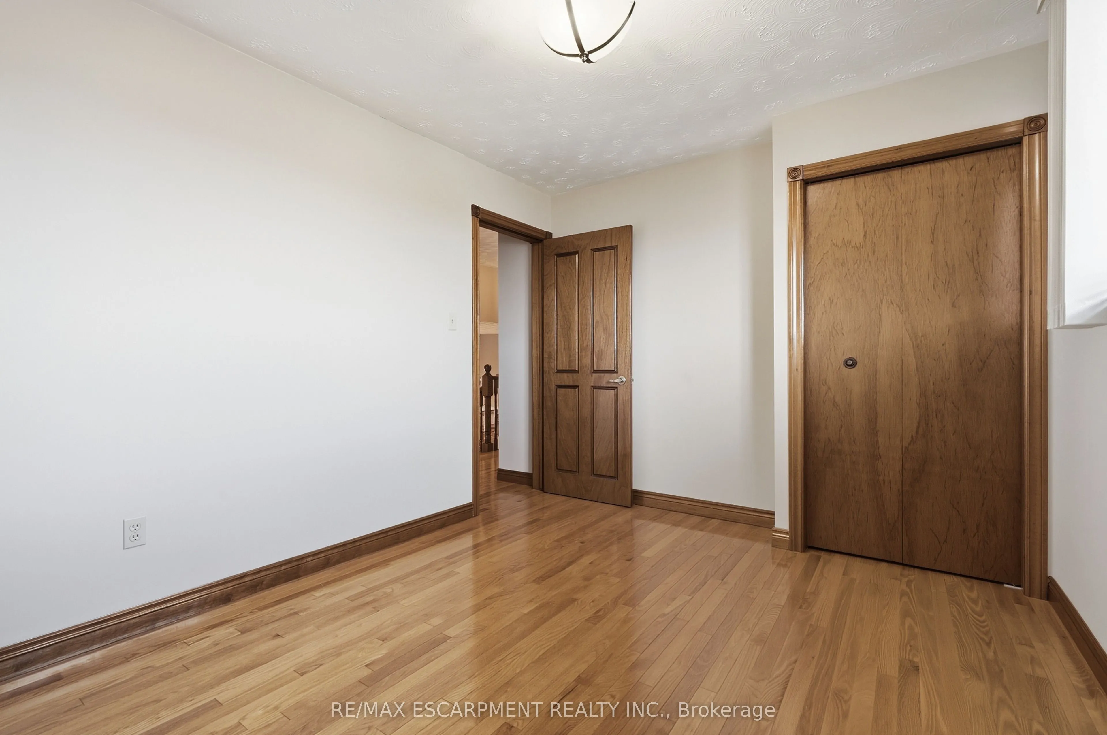7 Vinehill Drive