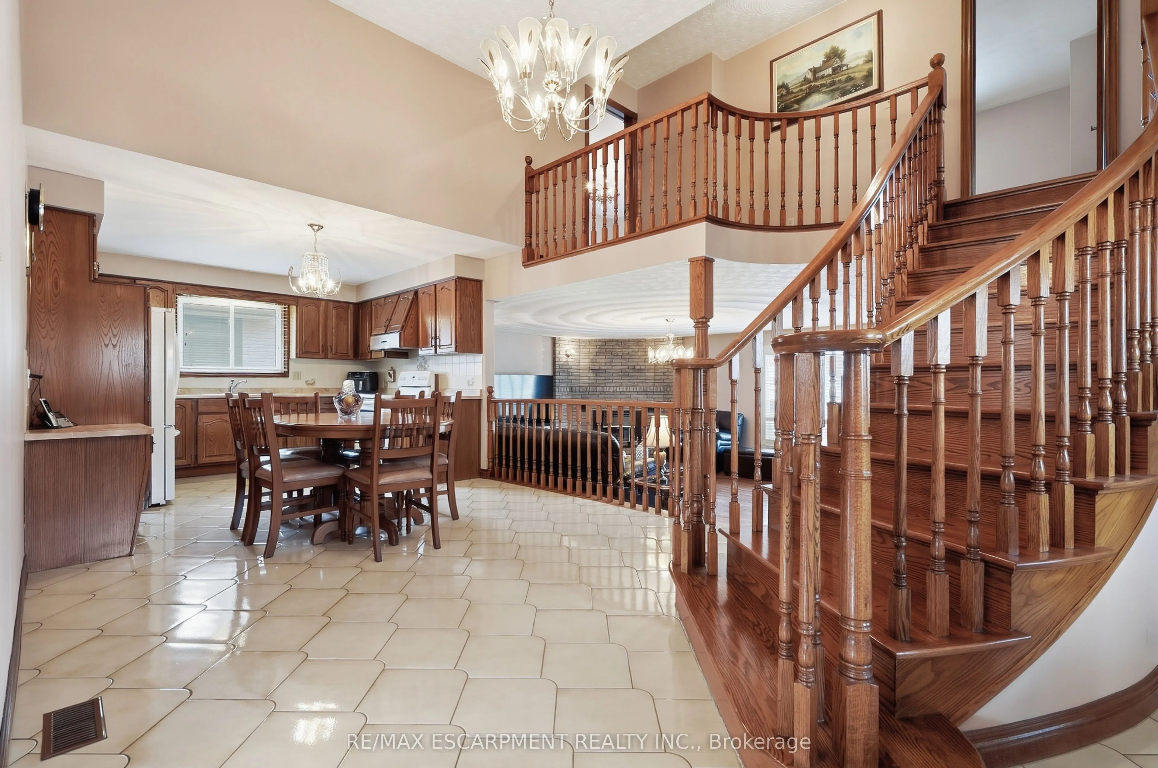 7 Vinehill Drive