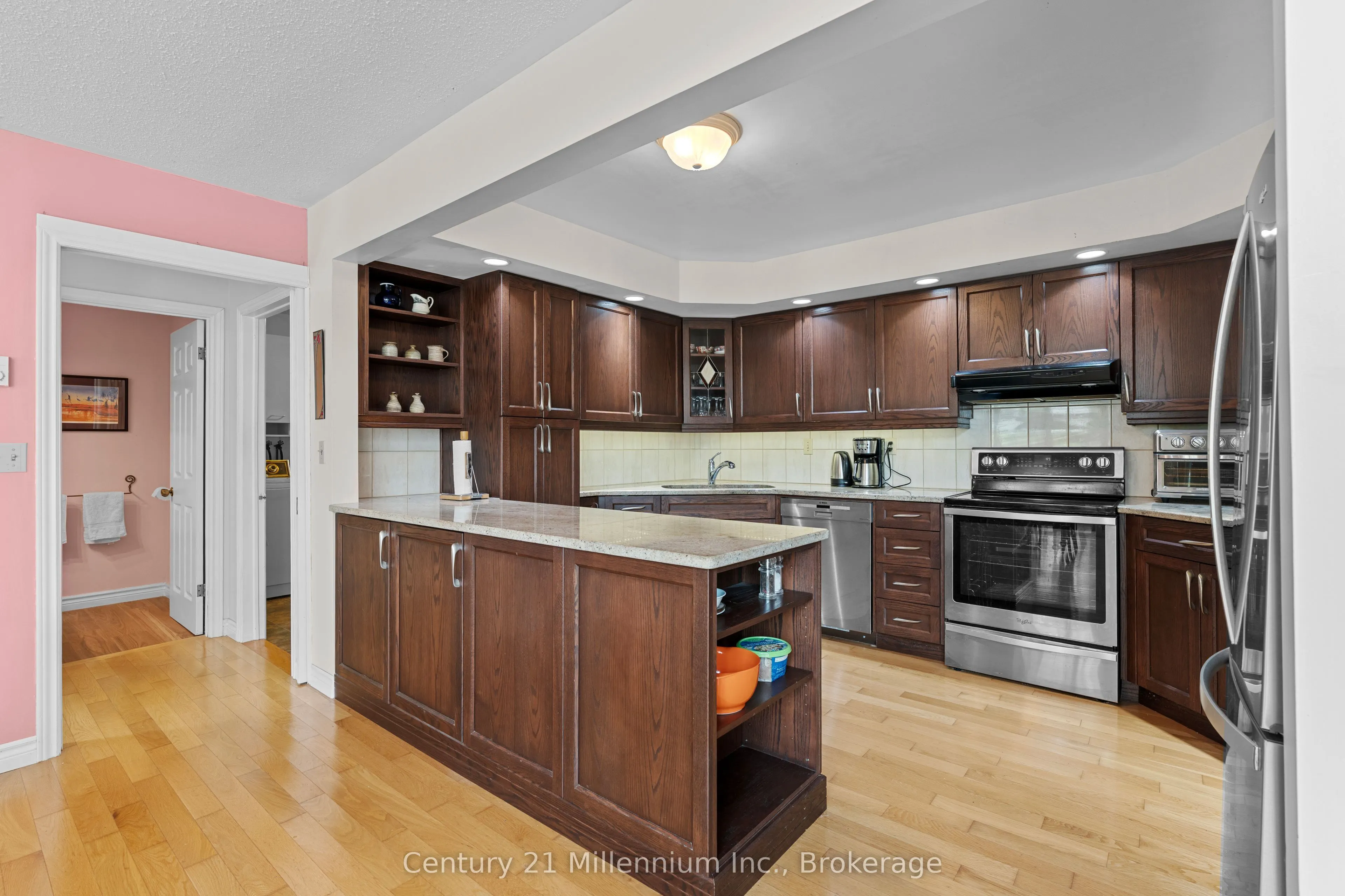 359485 Bayshore Road