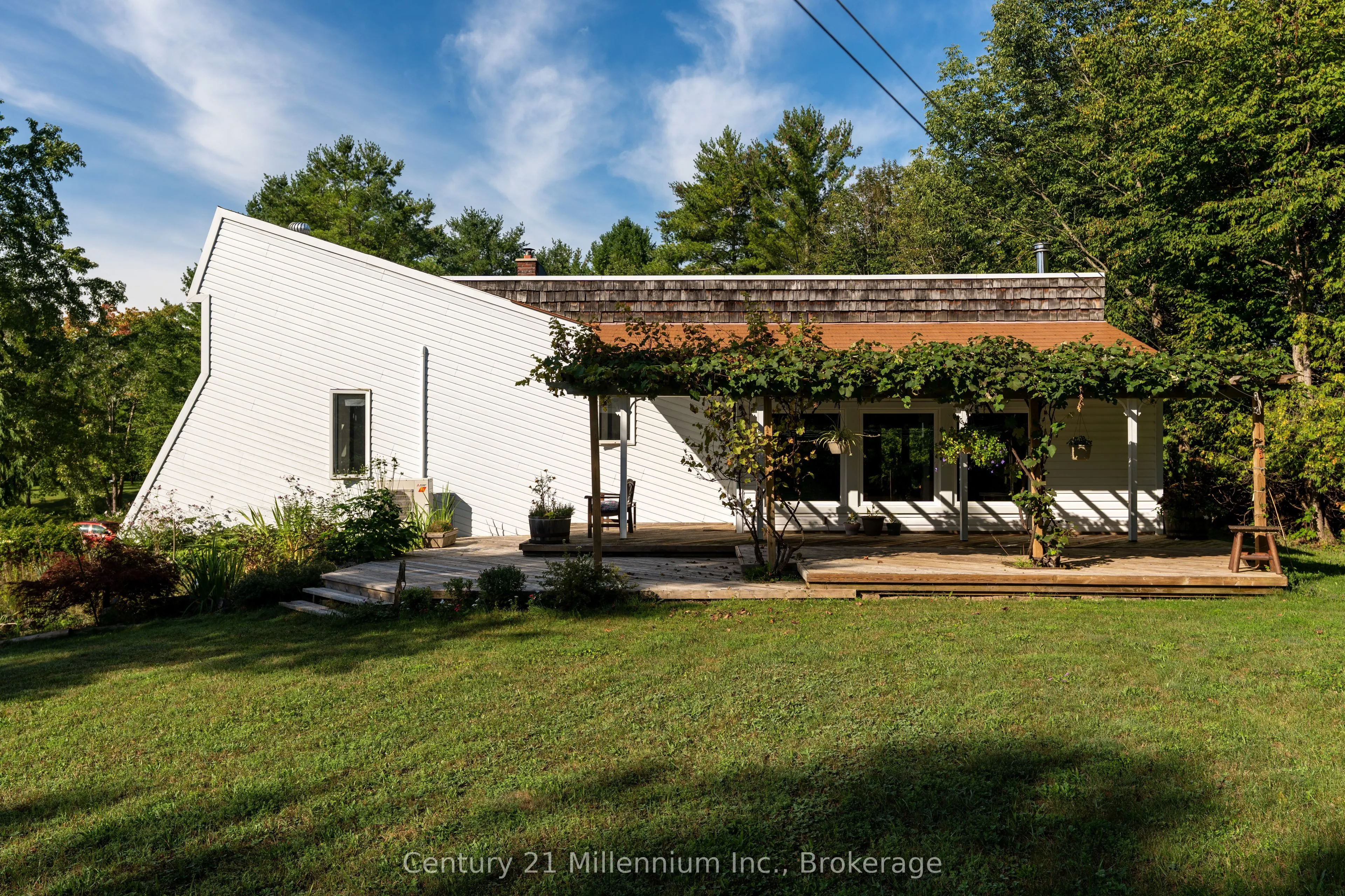 359485 Bayshore Road