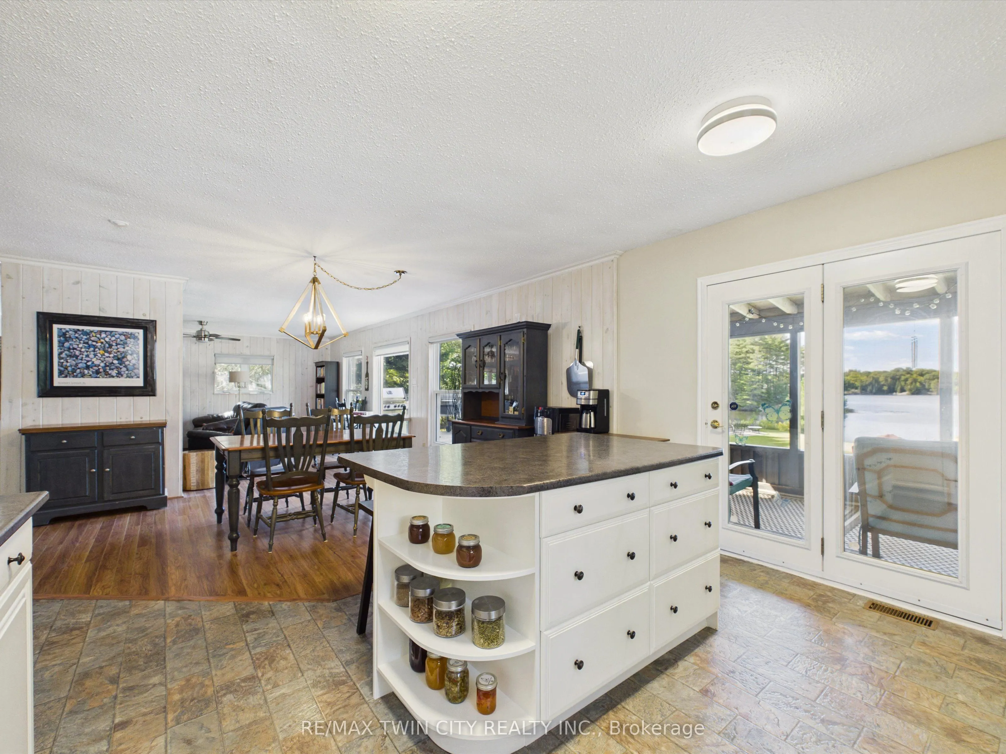 51 Mckellar Lake Road
