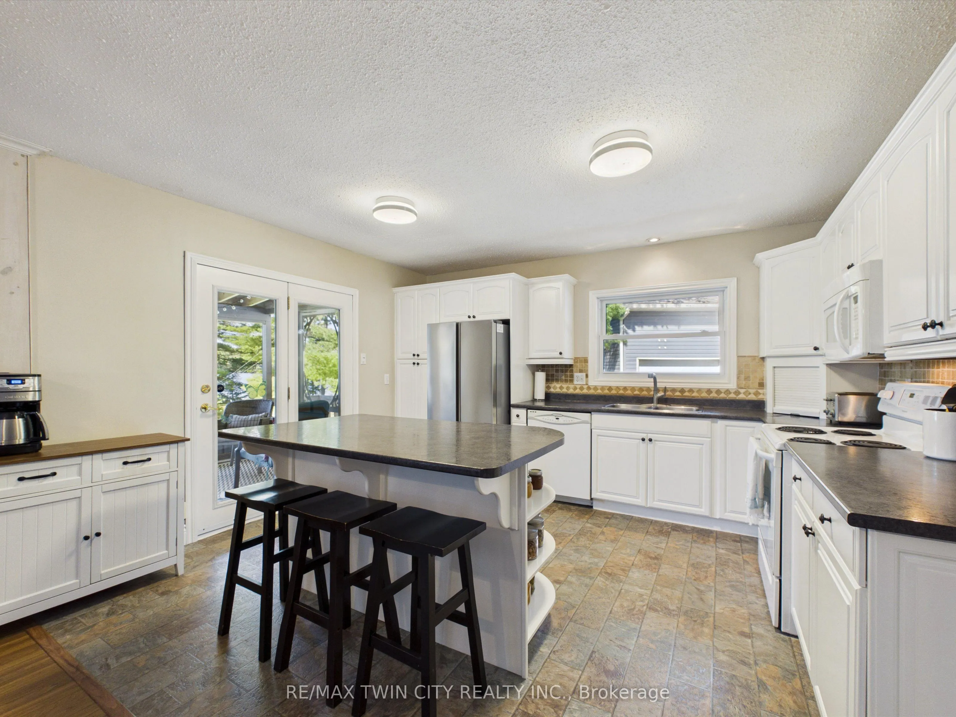 51 Mckellar Lake Road