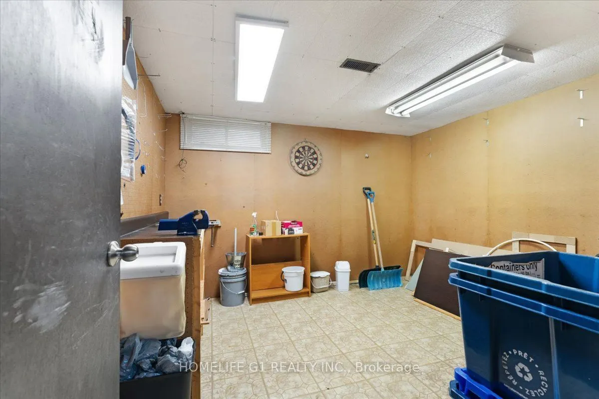 19 Milton Avenue W