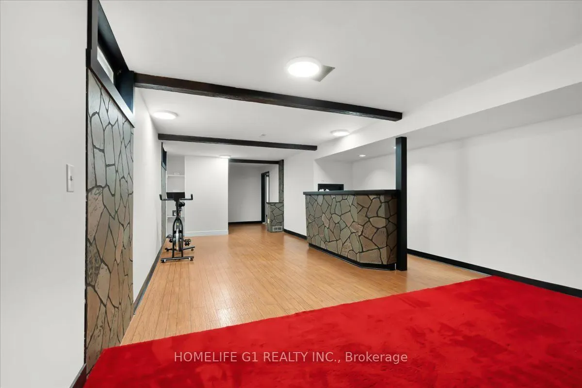 19 Milton Avenue W