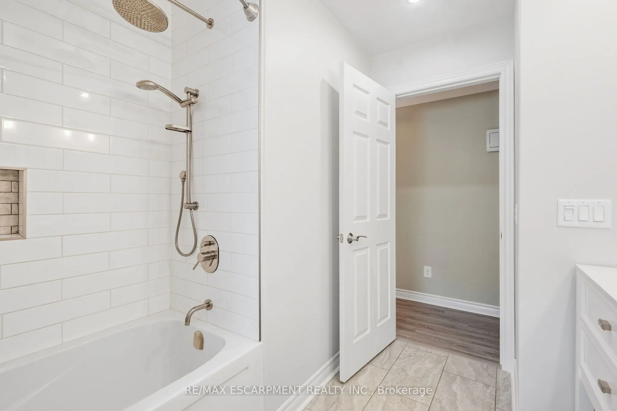 39 Rosemount Avenue